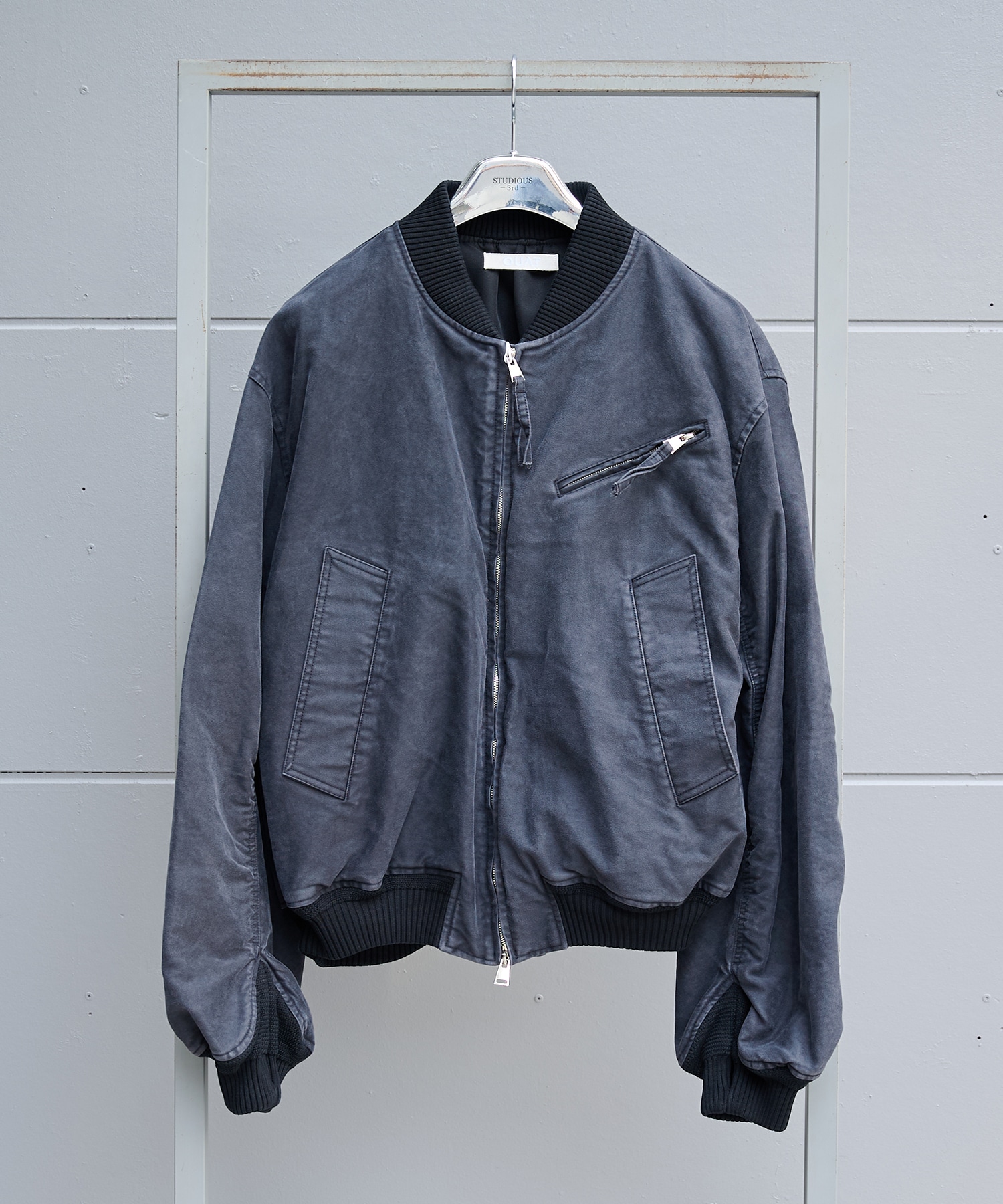 BOMBER JACKET