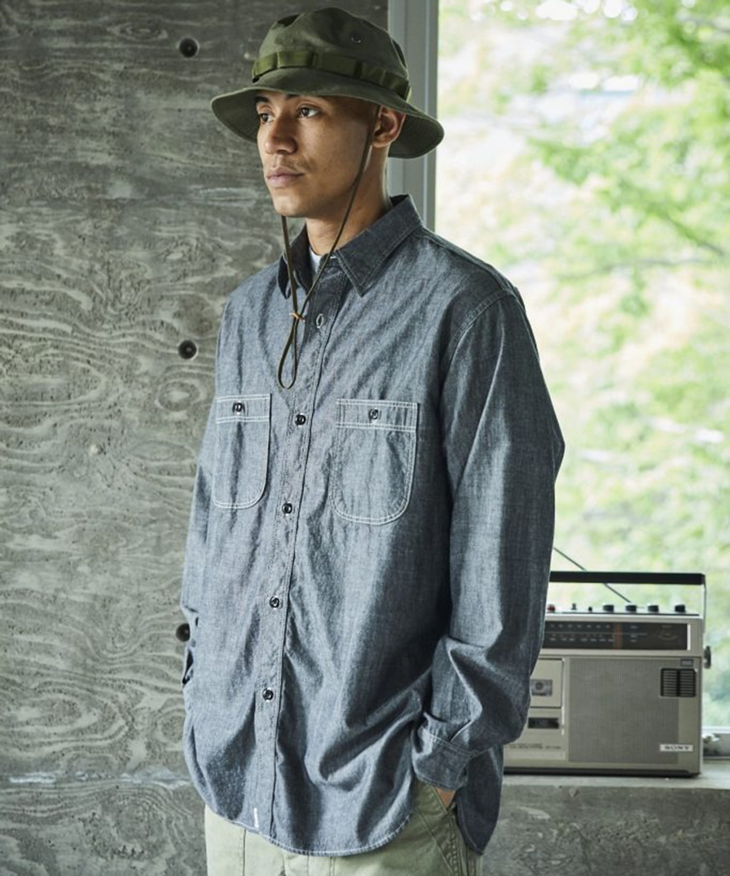 RELAX FIT BLACK CHAMBRAY WORK SHIRT