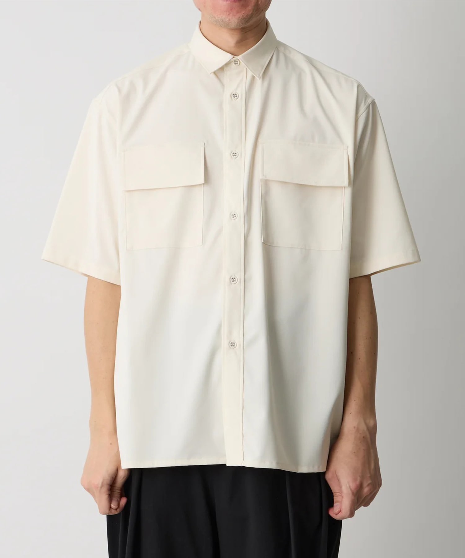 REGULAR COLLAR HALF SLEEVE SHIRT