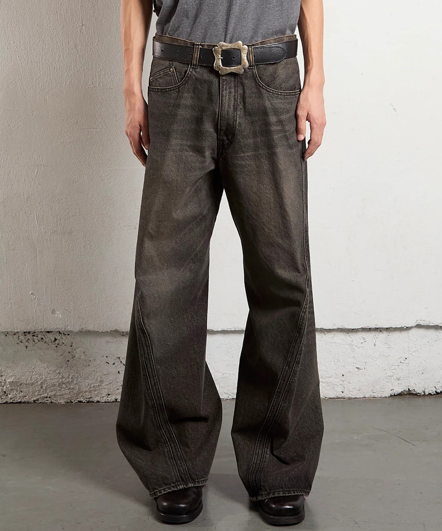 3D TWISTED WIDE LEG JEANS