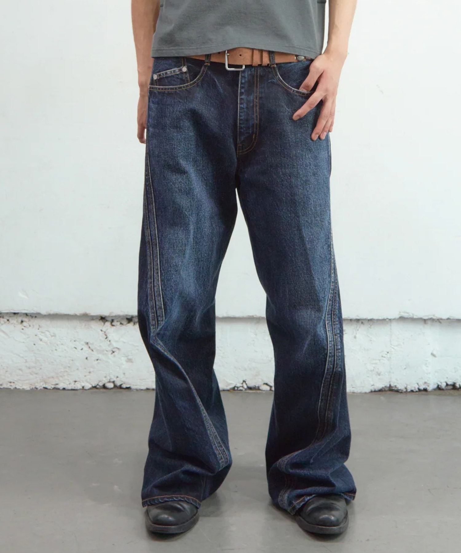 3D TWISTED WIDE LEG JEANS