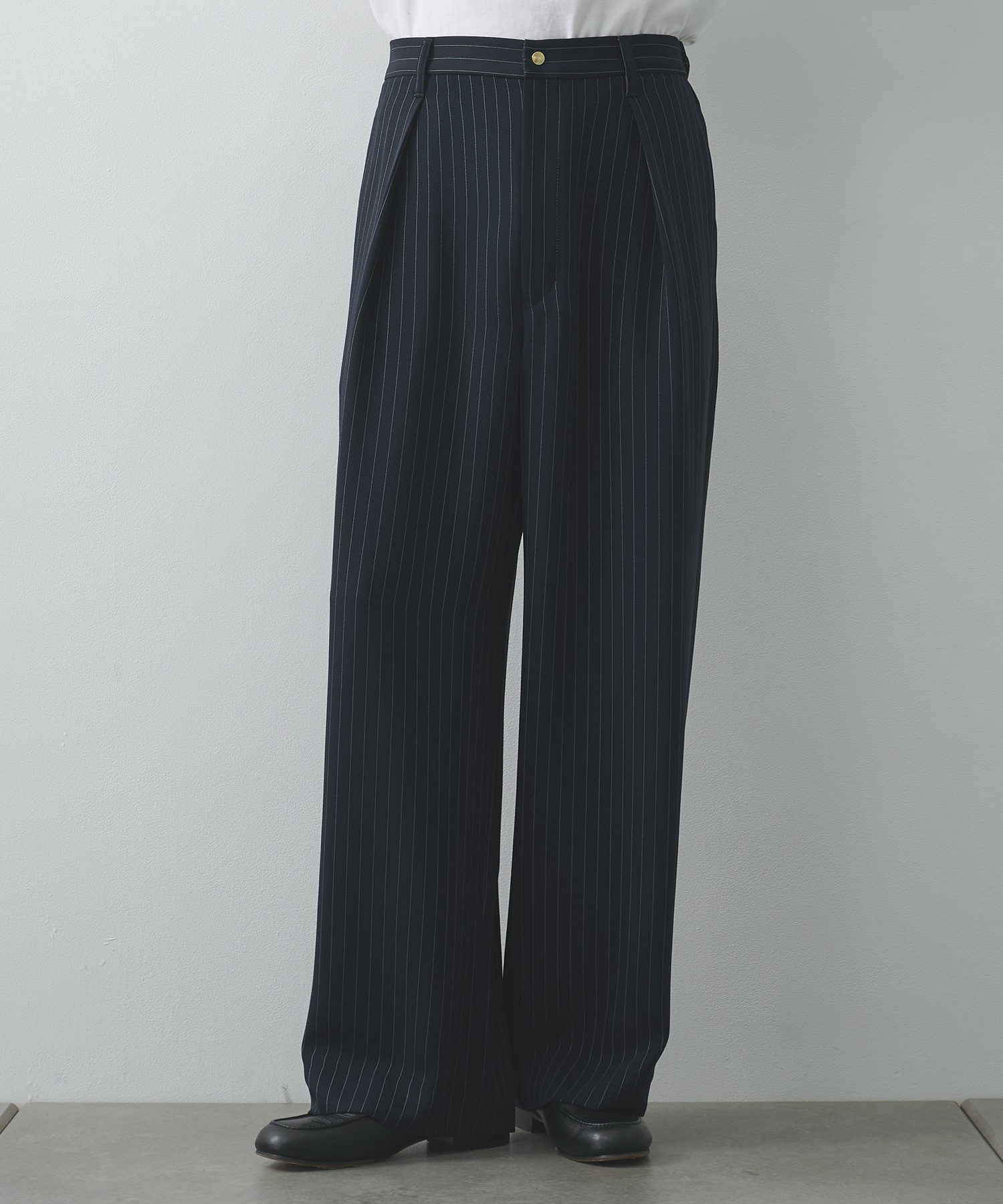 Stripe Double Cloth Tuck Wide Pant
