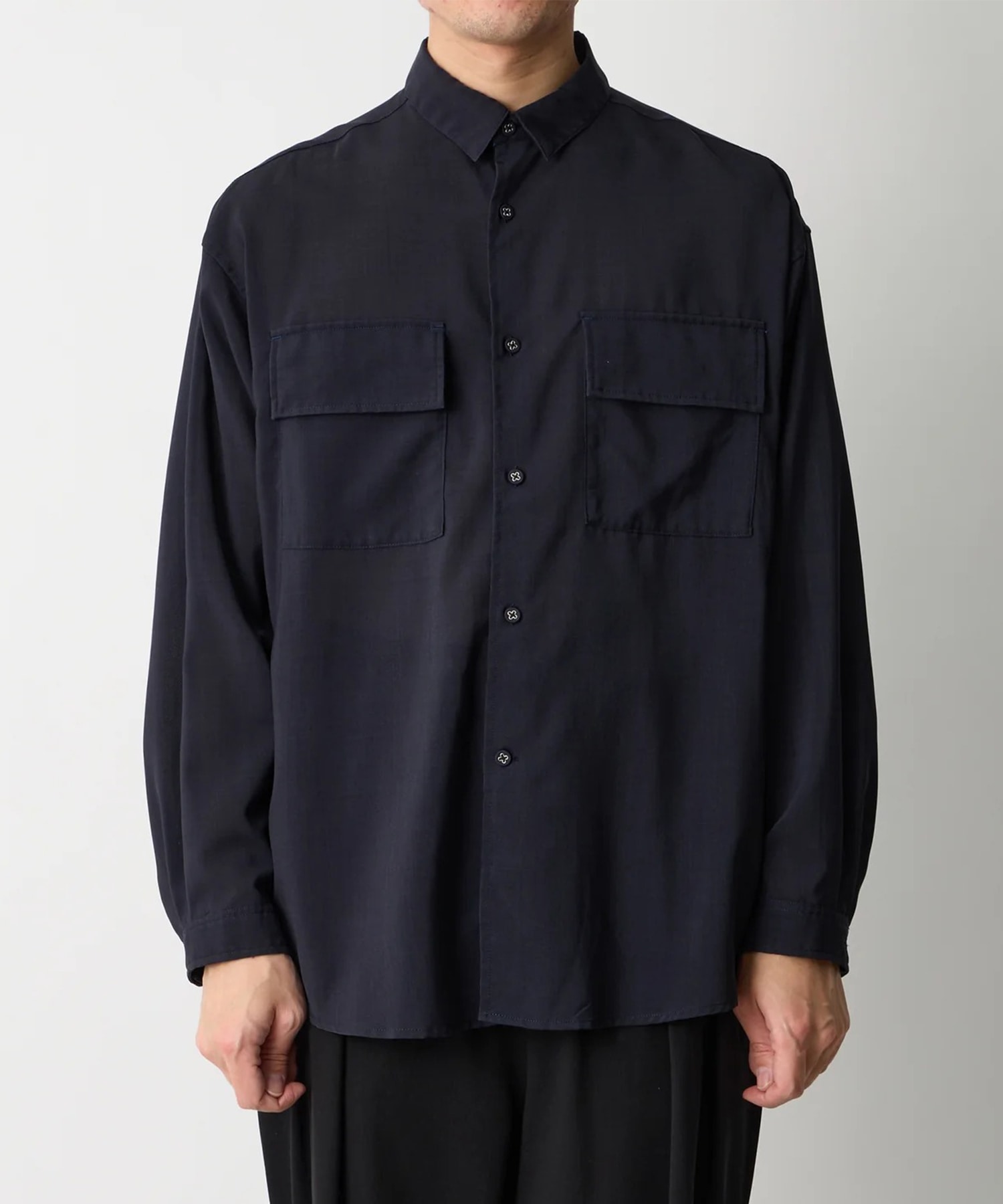 WIDE GUSSET SLEEVE REGULAR COLLAR SHIRT