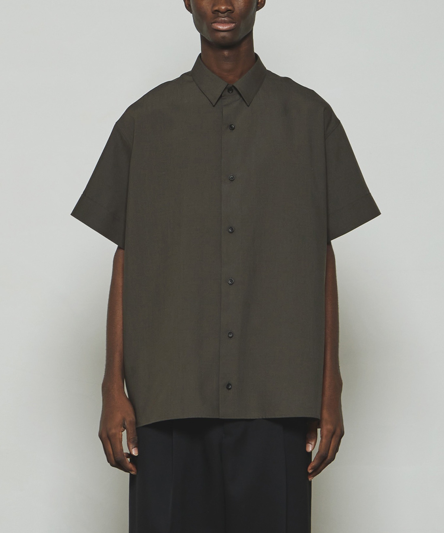 THE PERFECT SHIRT SHORT SLEEVE