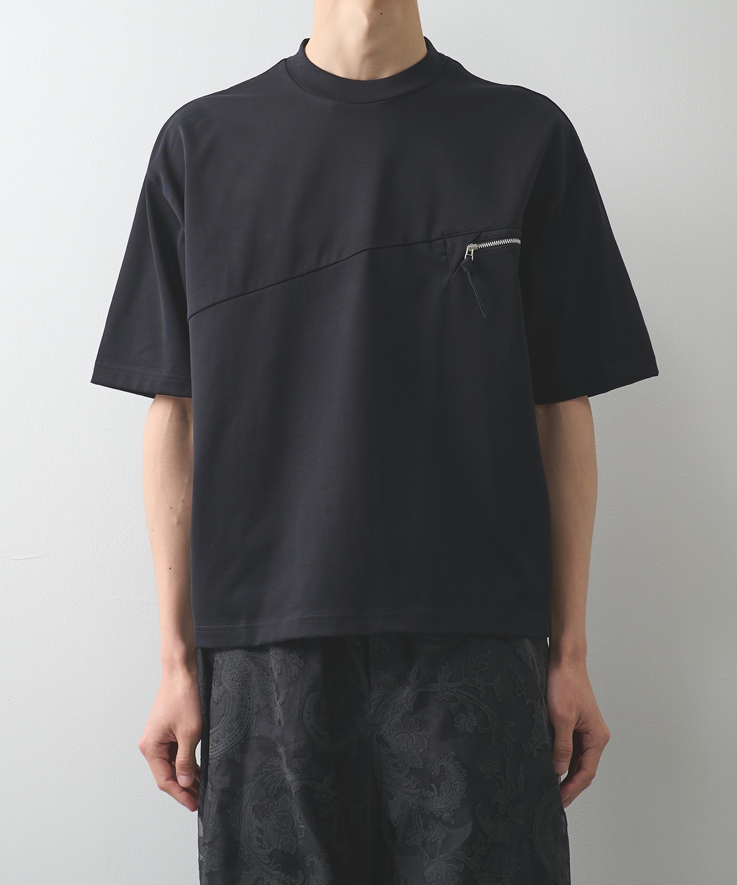 POCKET T-SHIRT