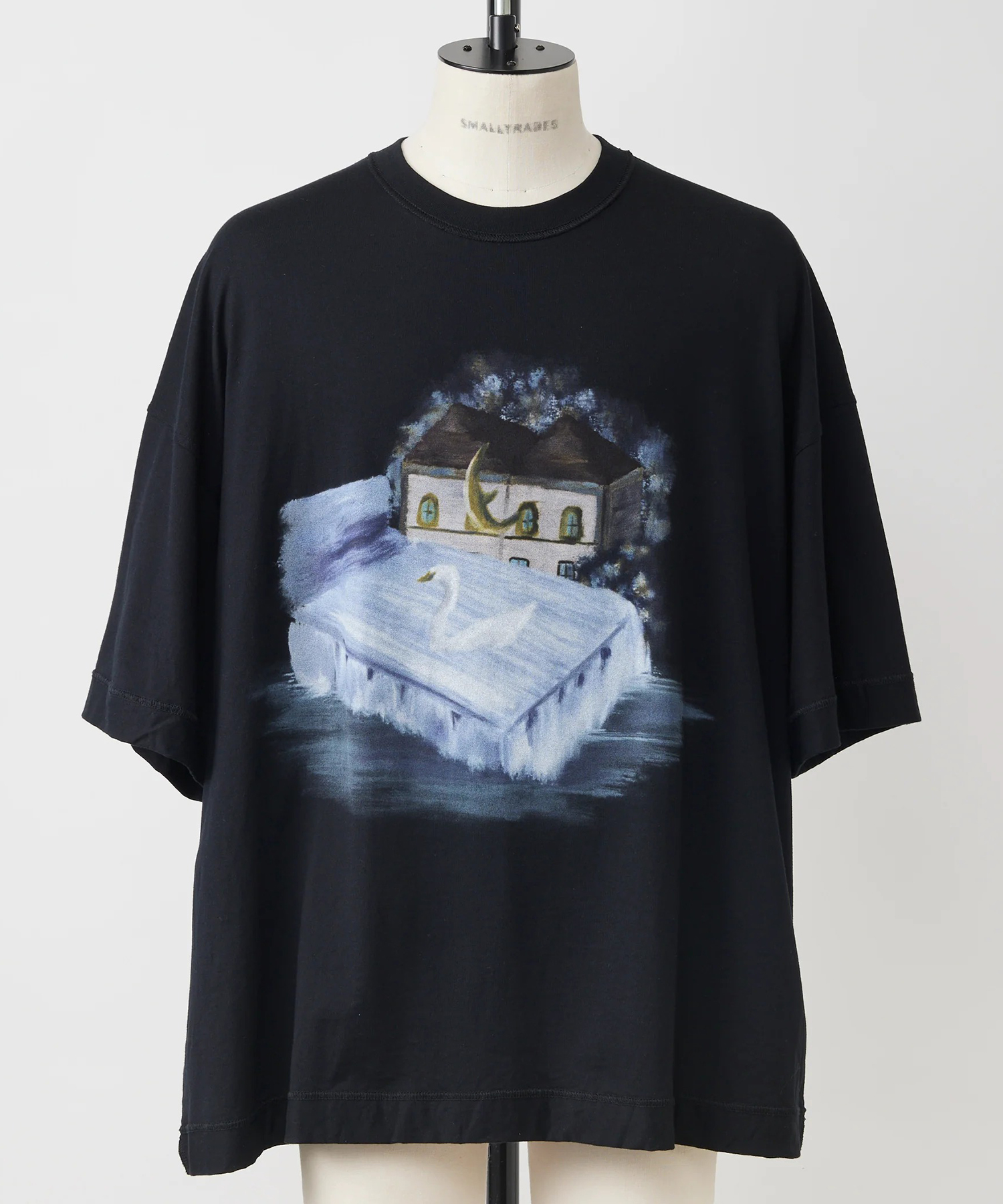 bedroom and living room(ISSUE8)