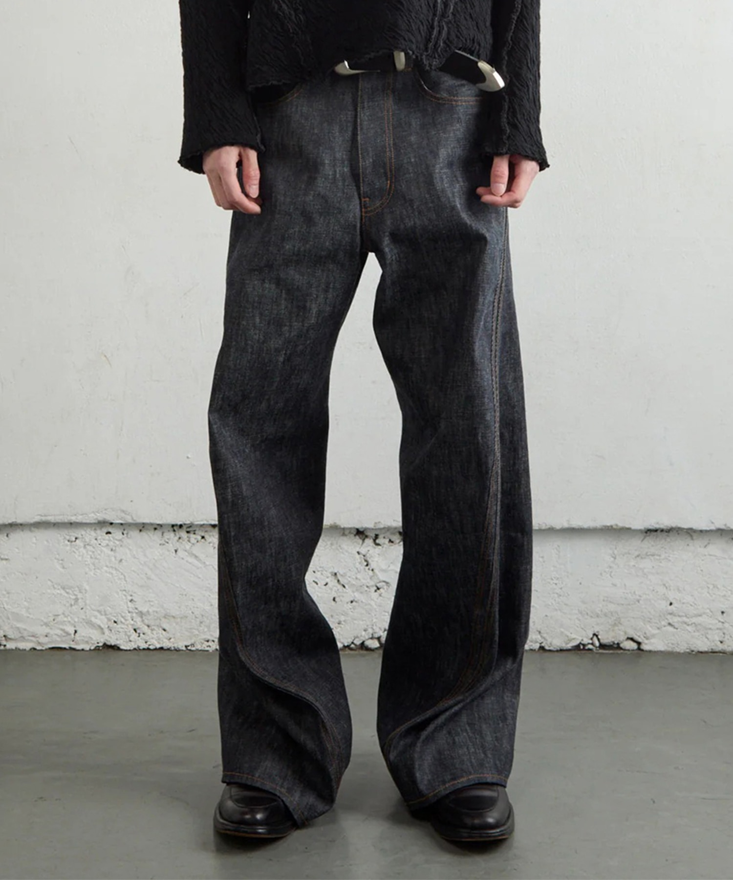 3D TWISTED WIDE LEG JEANS