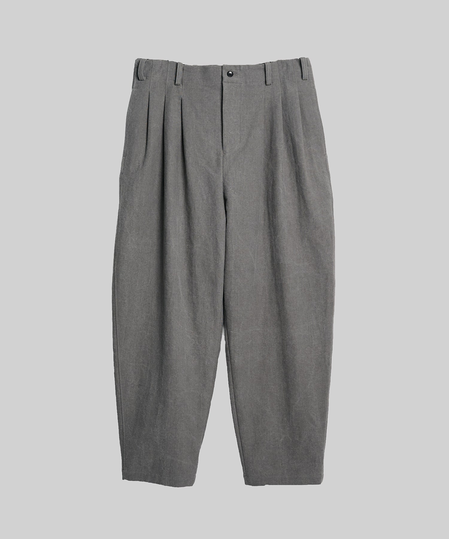 3 Tucks Tapered Pants