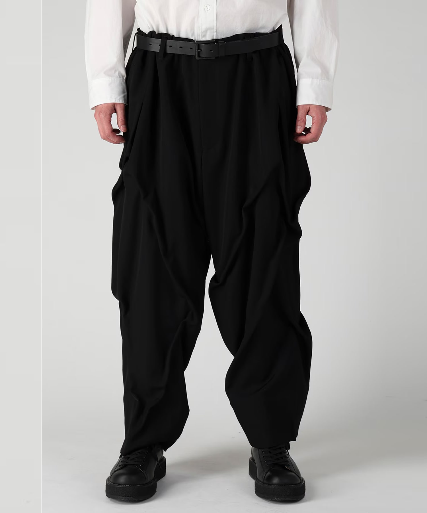 RANDOM TUCK PANTS