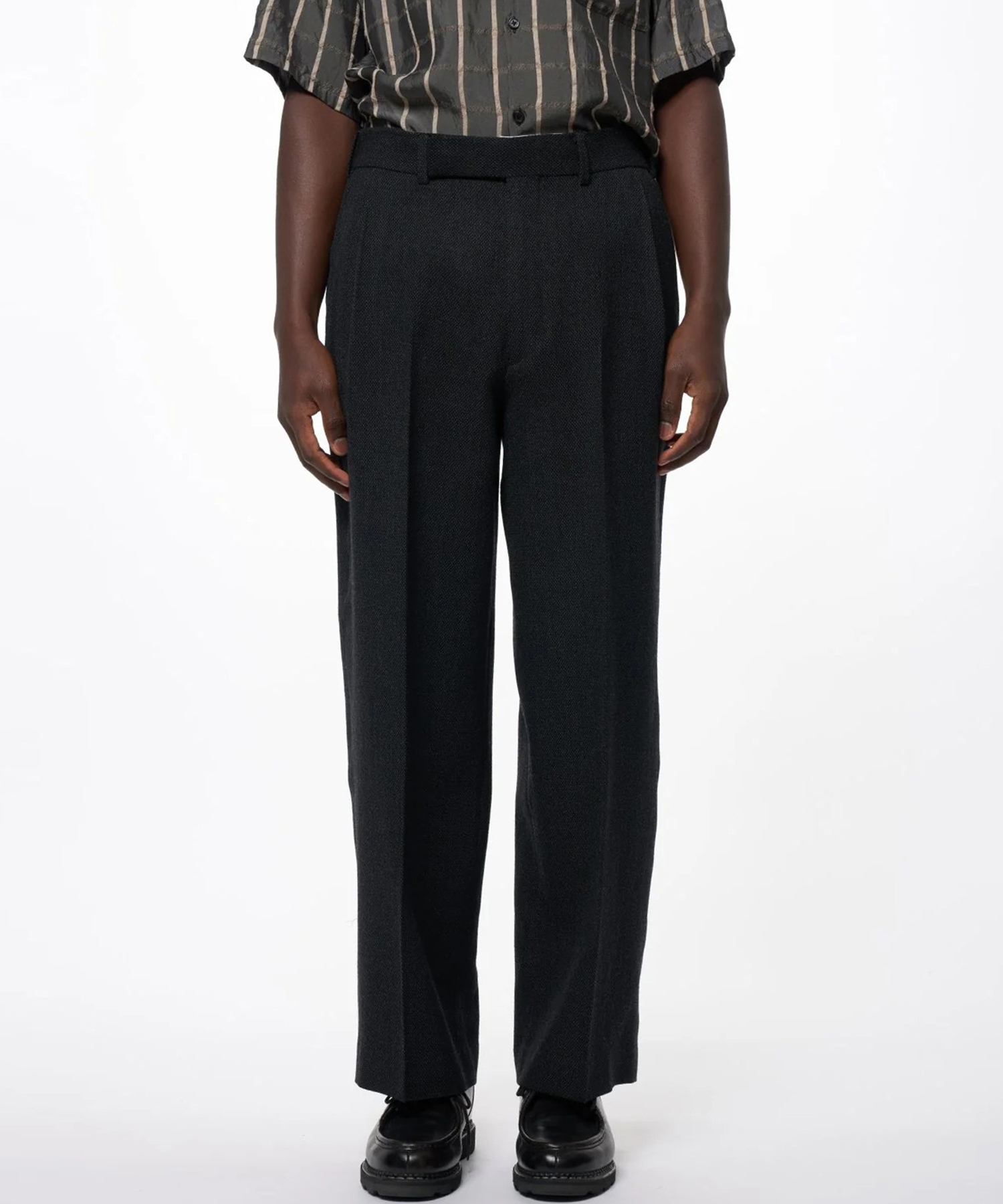 SINGLE PLEAT WIDE TROUSERS