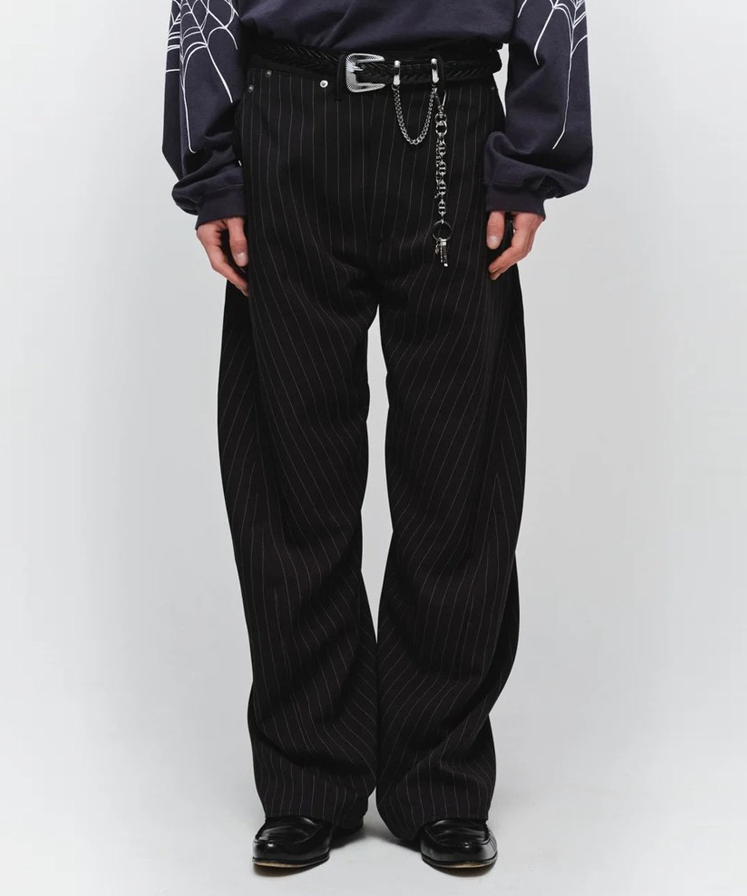 3D STRIPE CUTTING PANTS