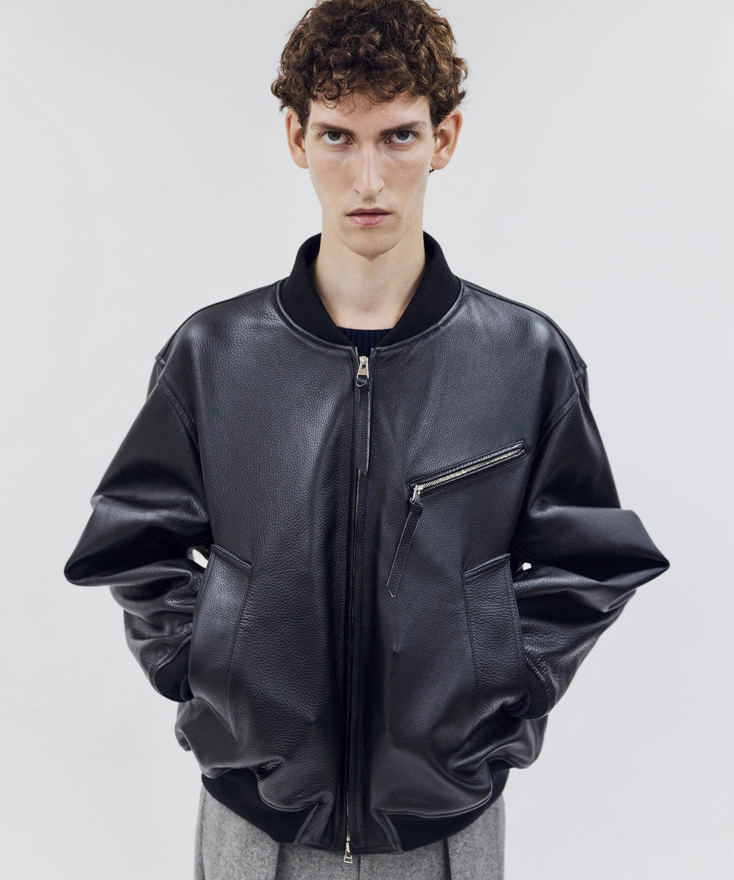 BOMBER JACKET