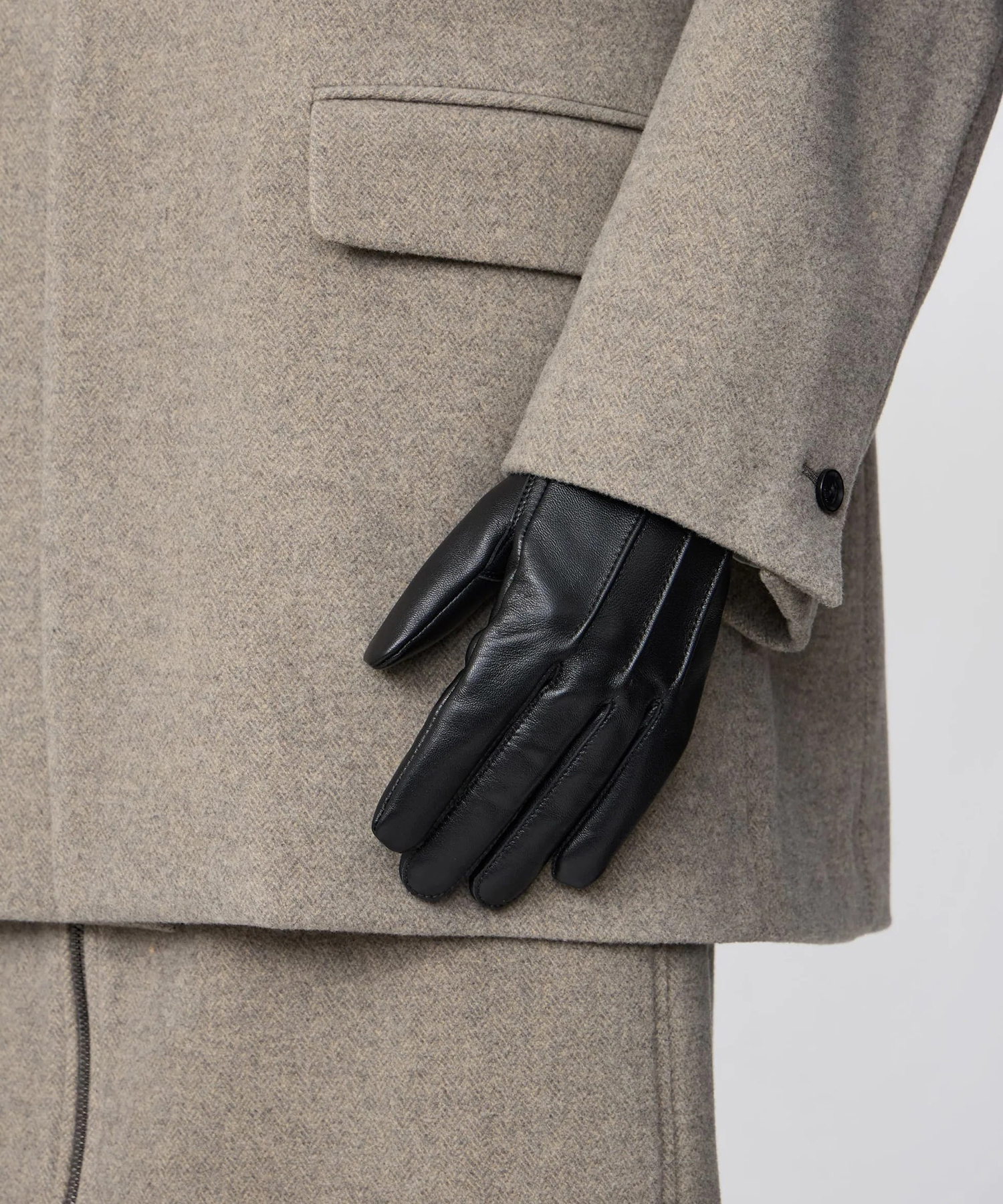 LEATHER GLOVE