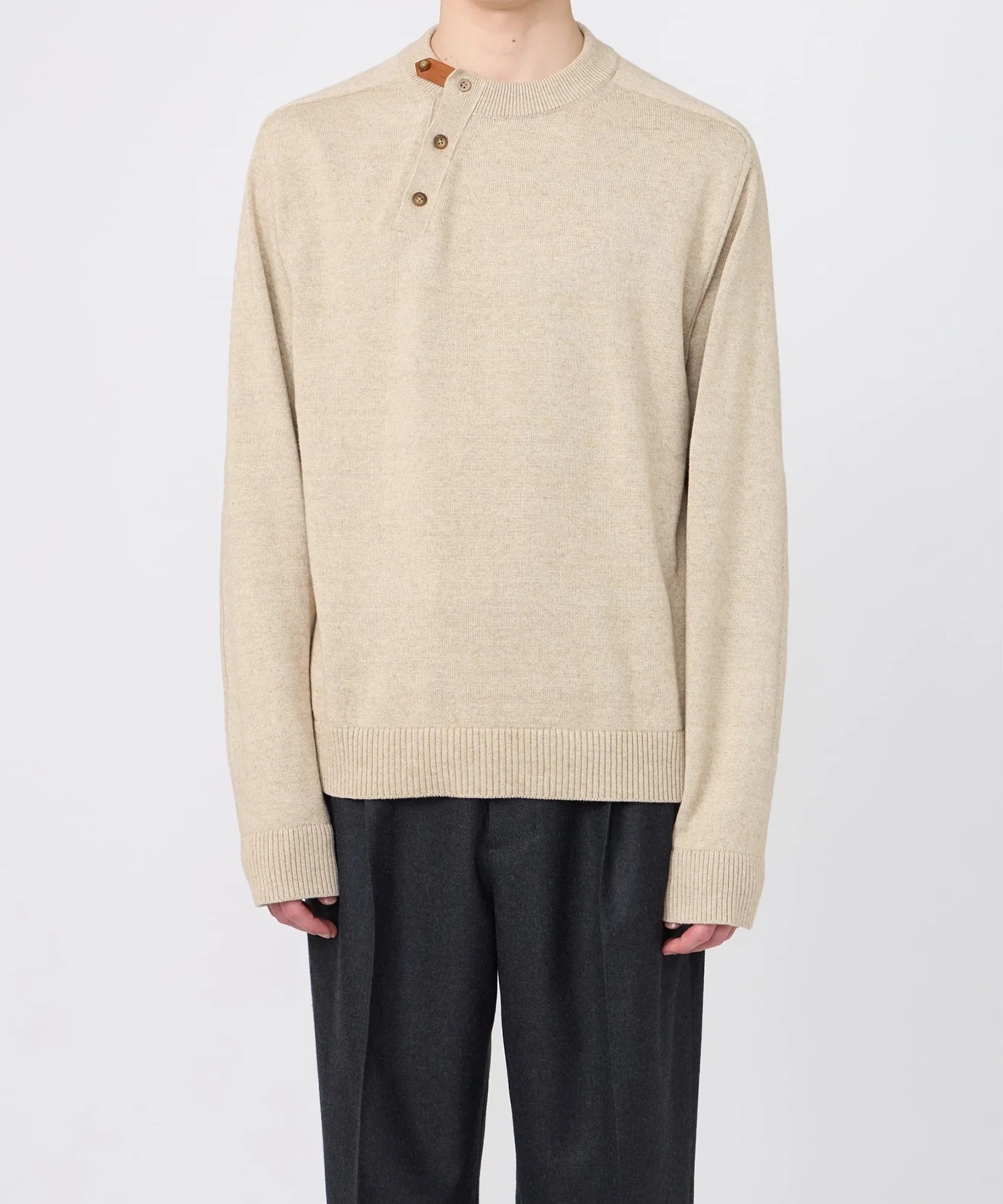 LEATHER TAB KNIT PULLOVER