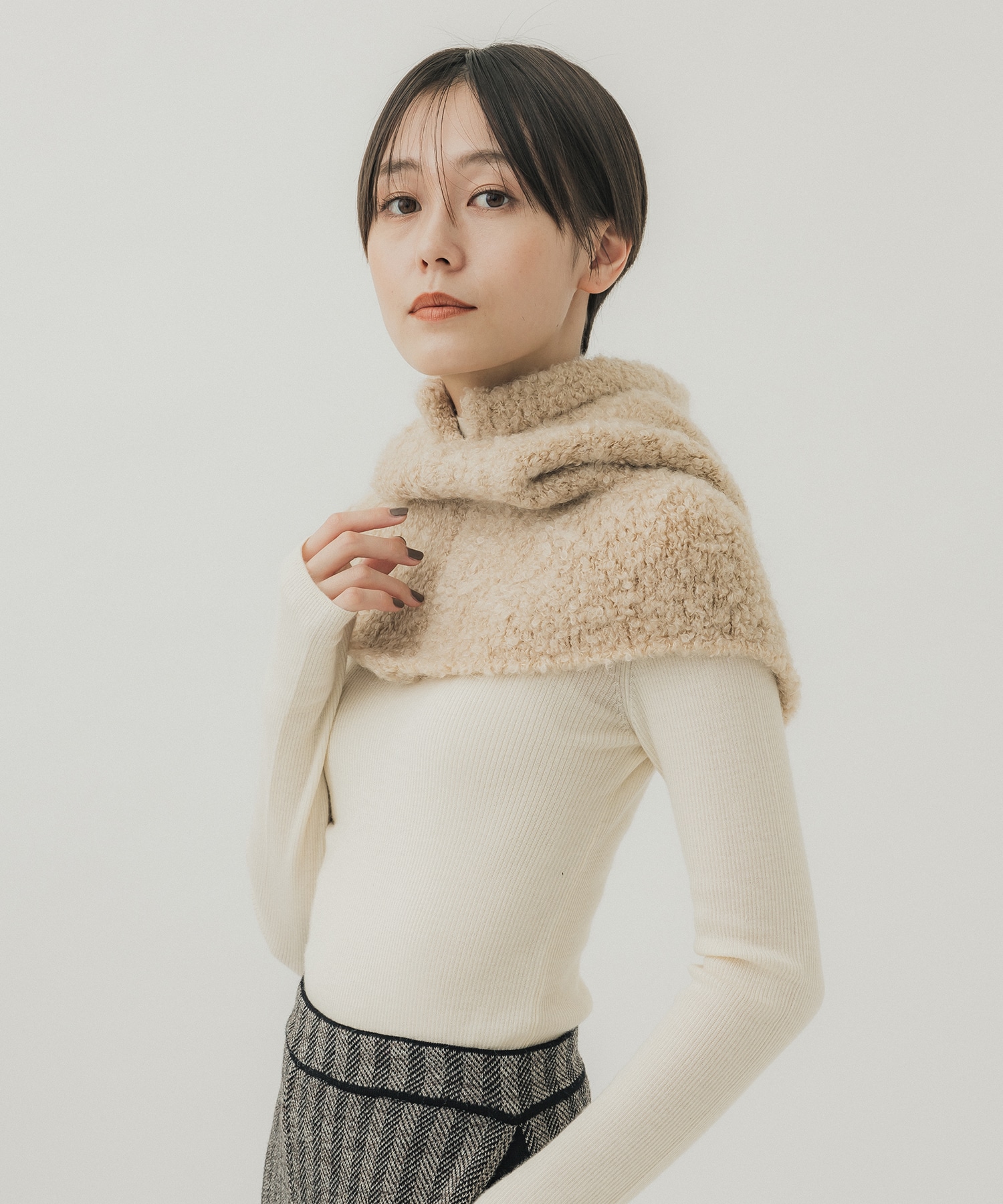 BOUCLE HOOD MINI VEST｜STUDIOUS