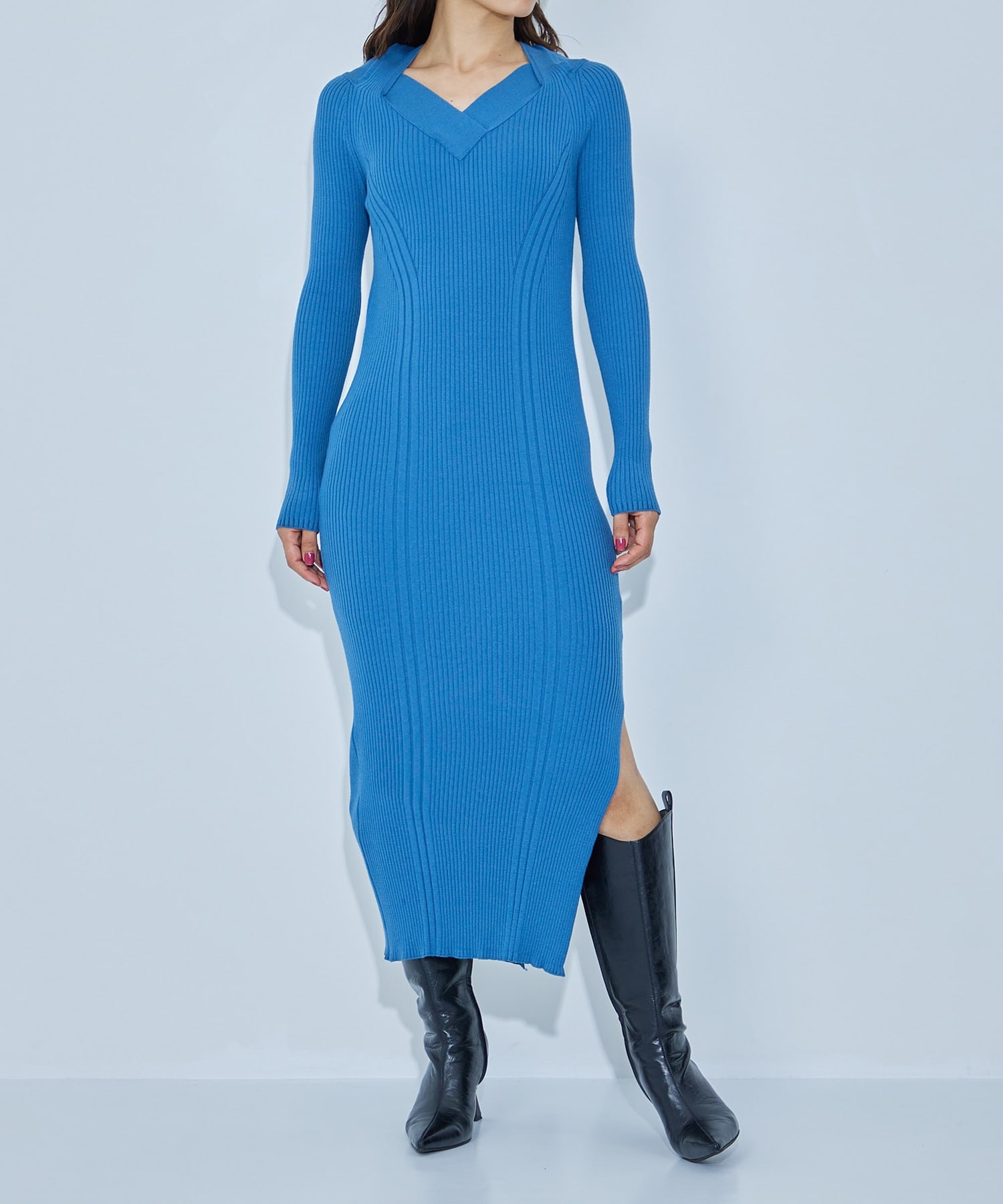 Design Neck Knit Dress