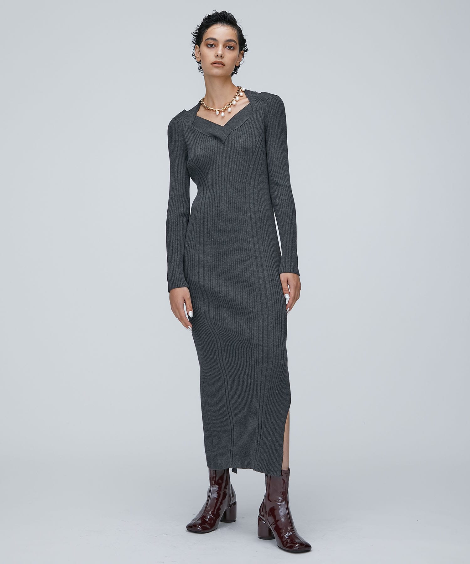Design Neck Knit Dress