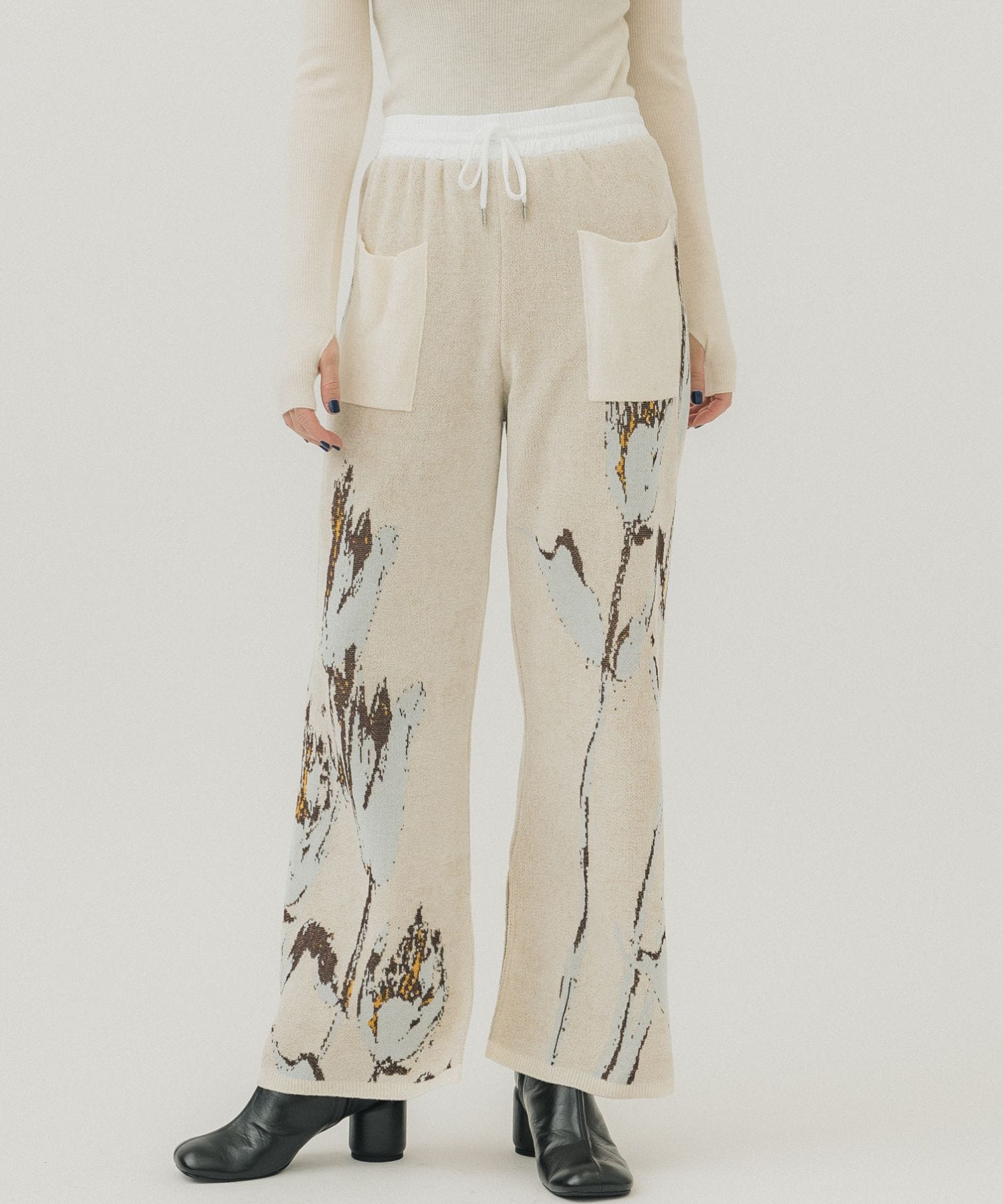 tulip knit trousers(1 WHITE): ODAKHA: WOMENS｜ STUDIOUS ONLINE公式
