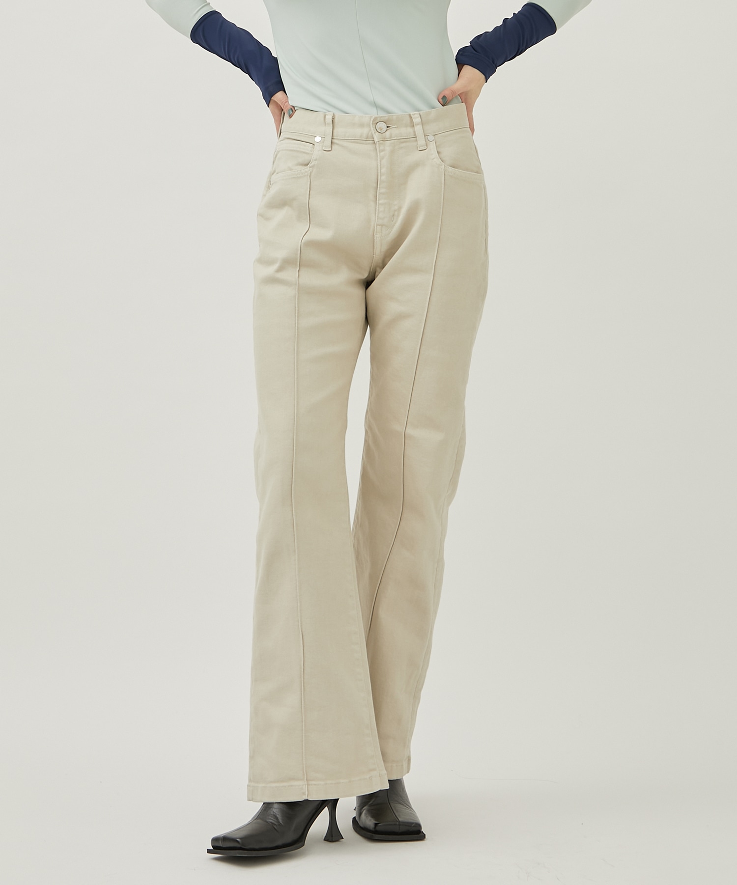 別注CENTER CREASE STRAIGHT DENIM