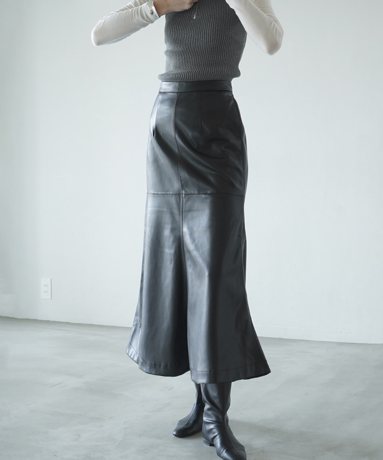 Patent Leather Like Skirt(1 BLACK): STUDIOUS: WOMENS｜ STUDIOUS 