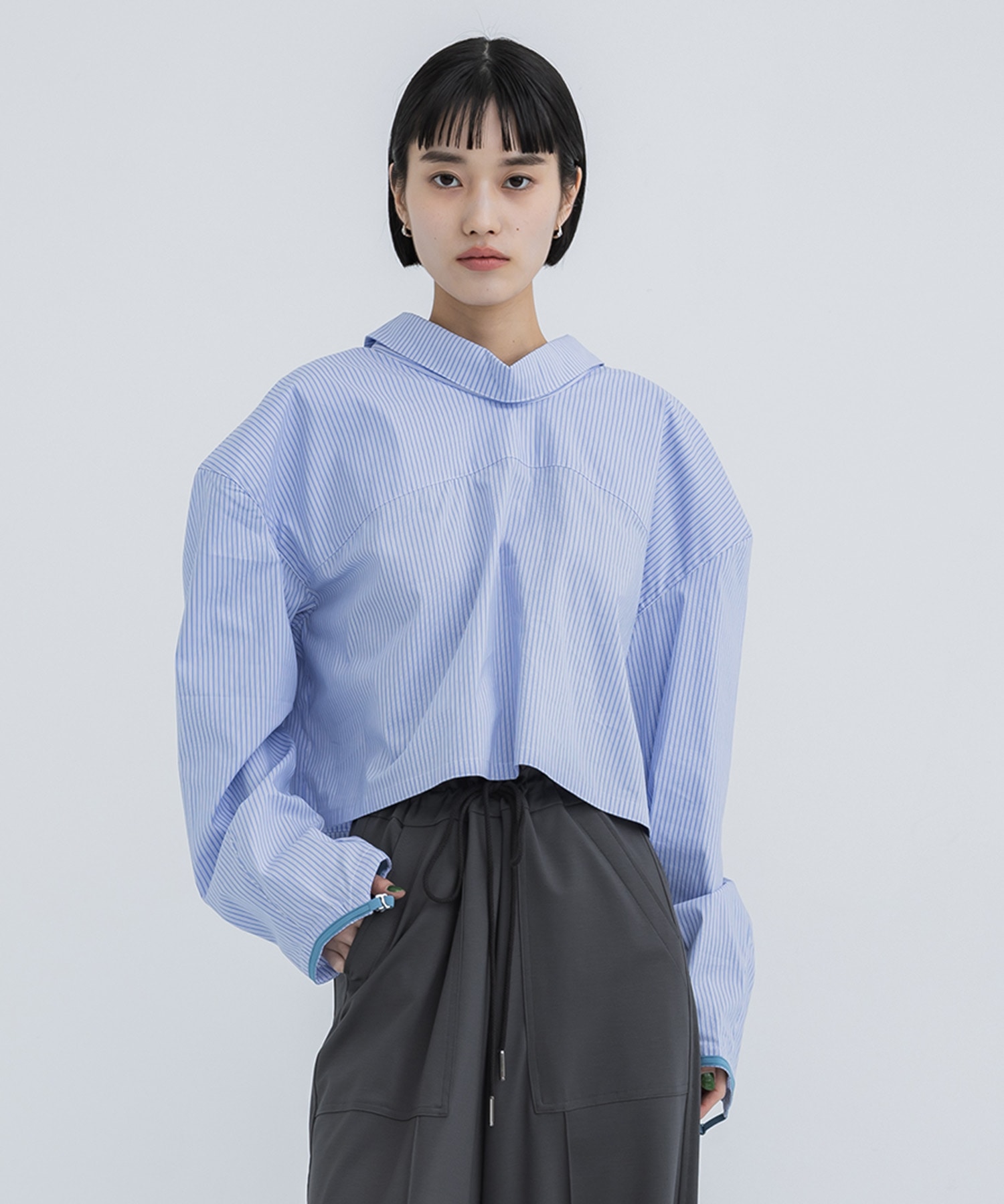 Cording Embroidery Cropped Sweatshirt(2 NAVY): Mame Kurogouchi 