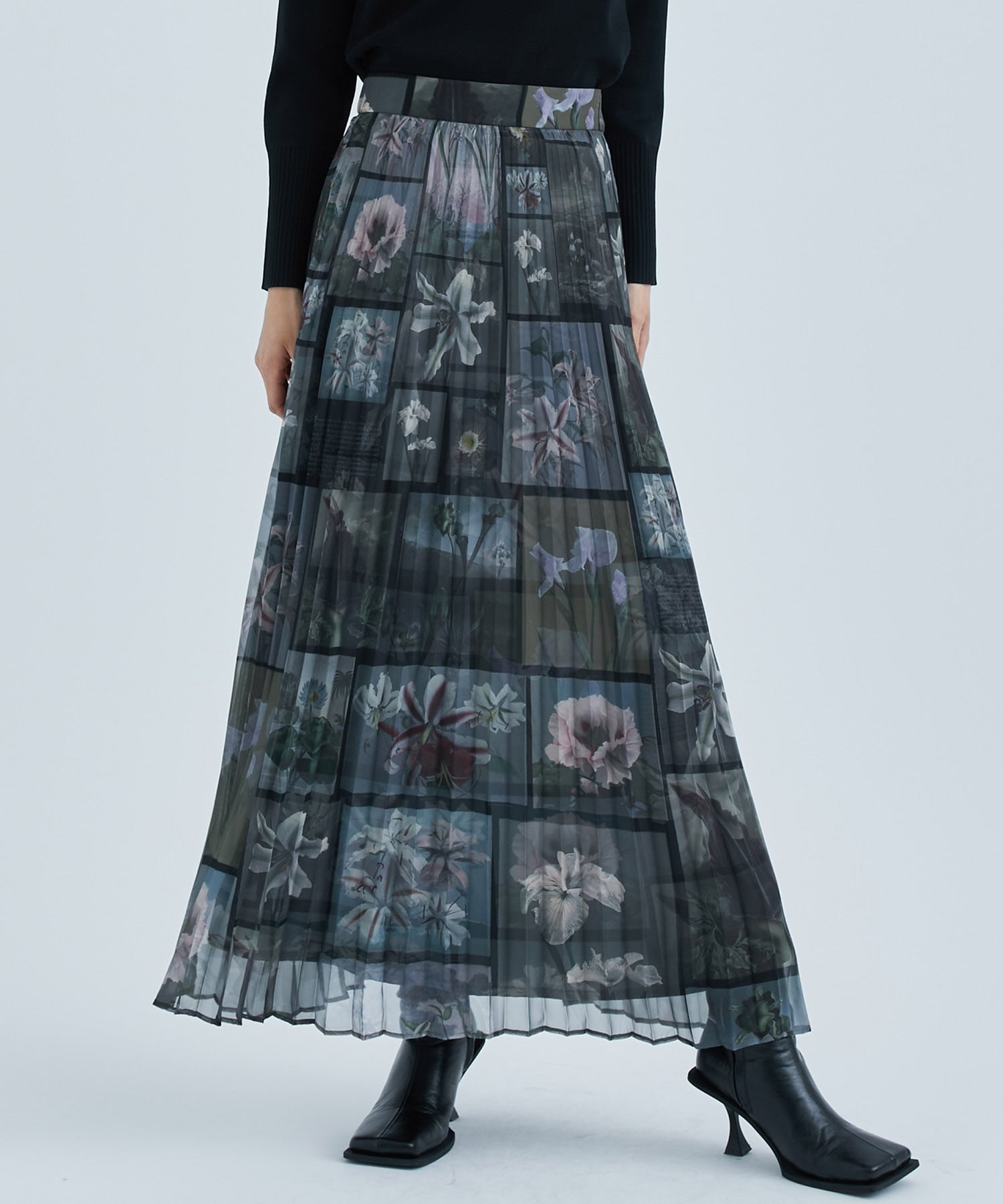 FLOWER PATCHWORK PLEATED SKIRT