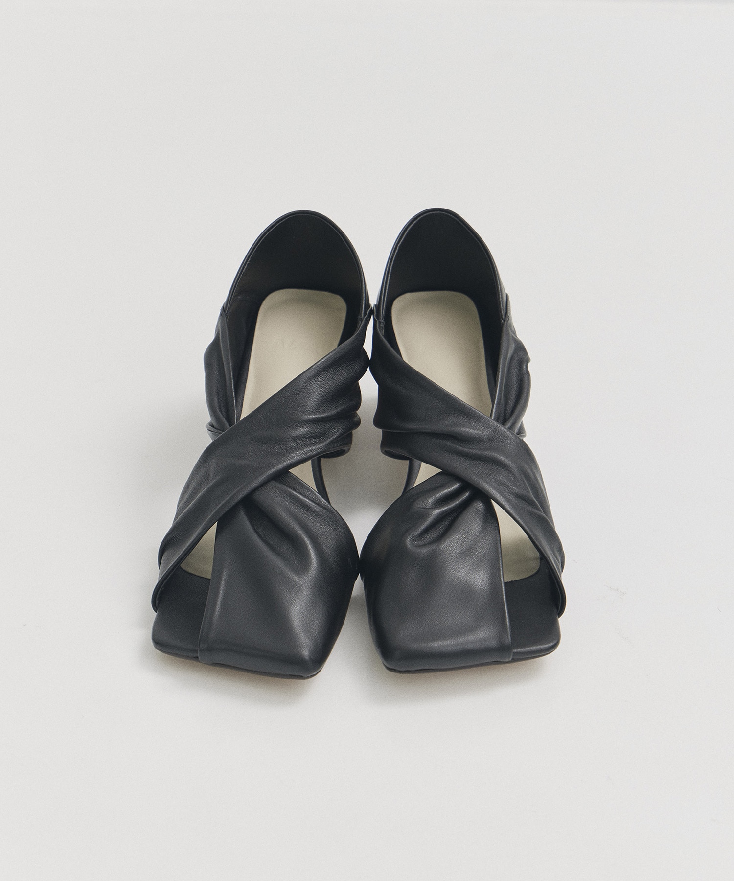HEIDI LEATHER PUMPS