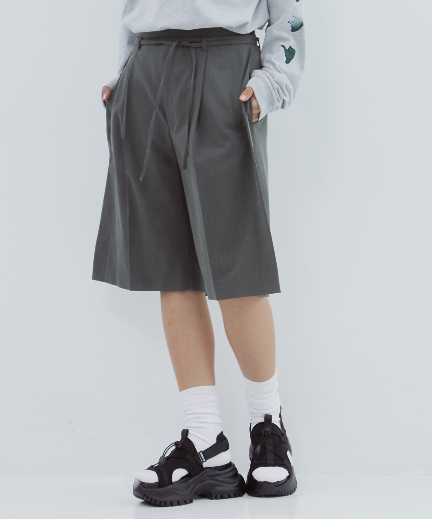 Side Folded Half Pants