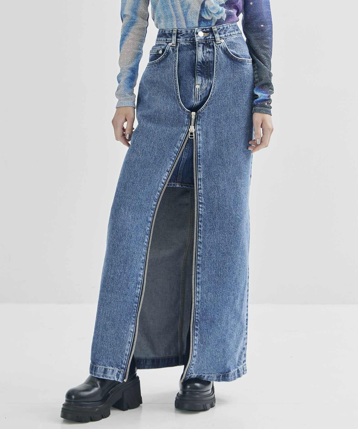 WASHED DENIM ZIPPED LONG SKIRT