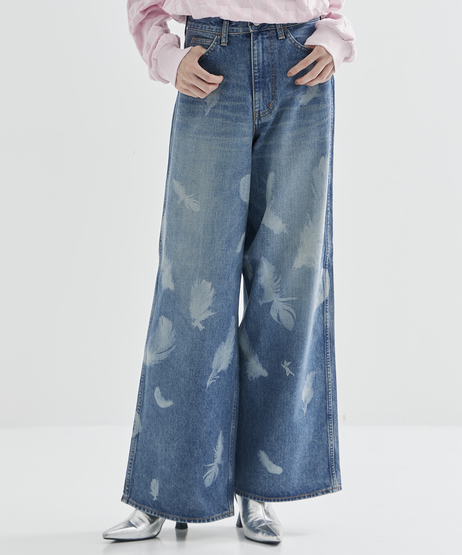 MASU BOYS FEATHER BAGGY JEANS