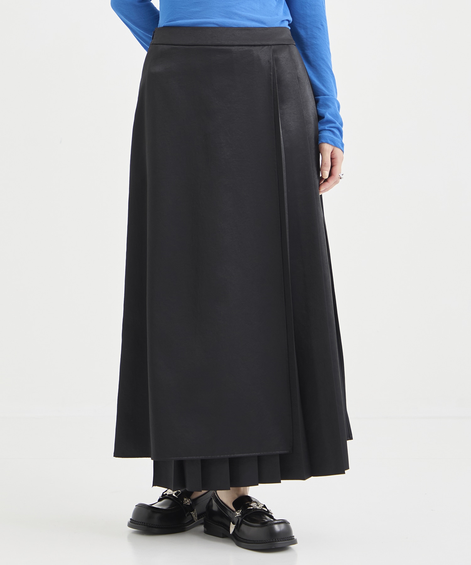 Satin pleated rap skirt