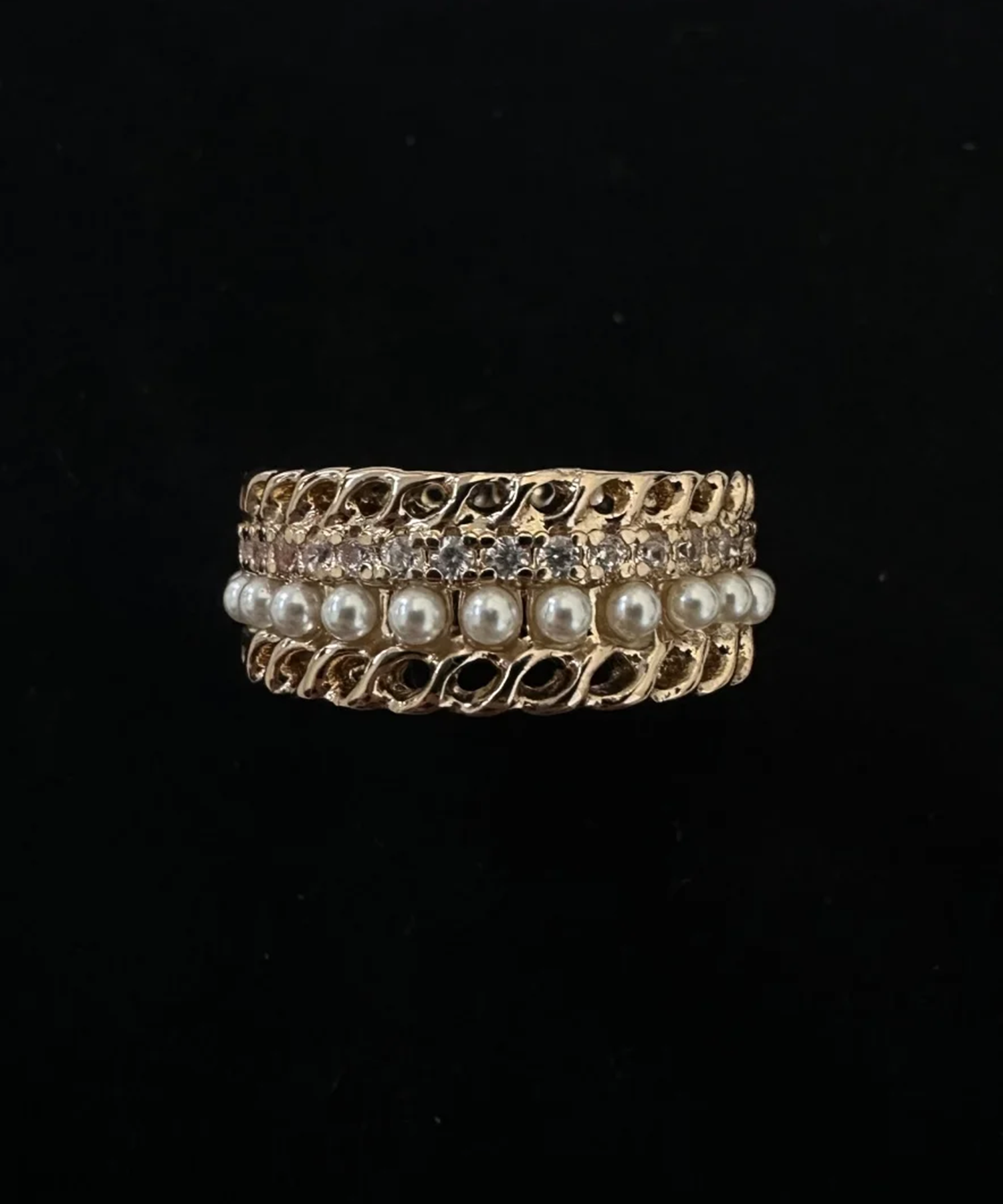 Bijoux Pearl Chain Ring