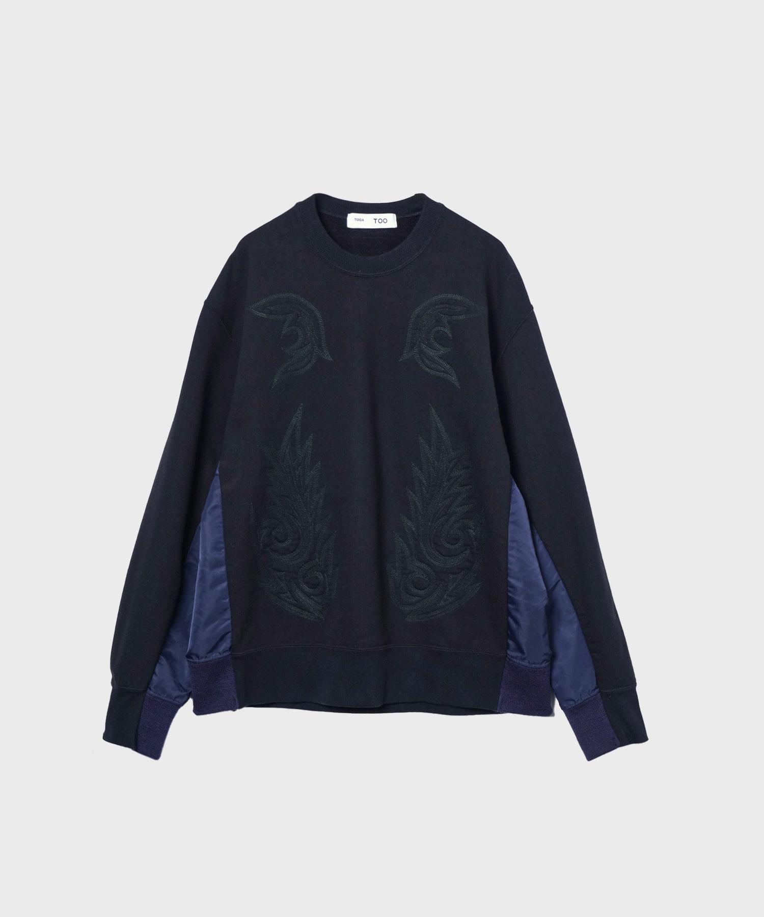 Embroidery sweatshirt