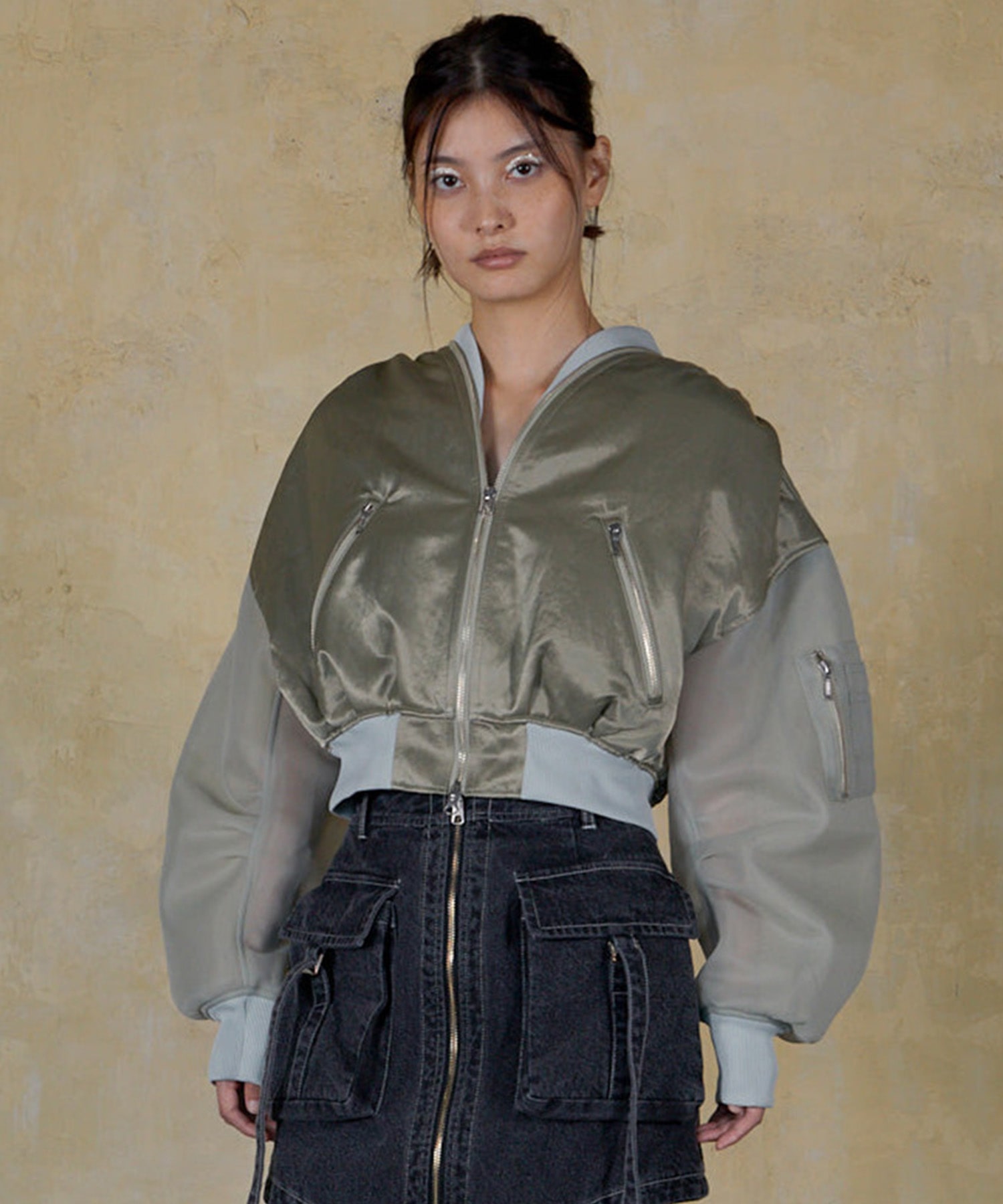 SHEER SLEEVES COMPACT MA-1 BLOUSON