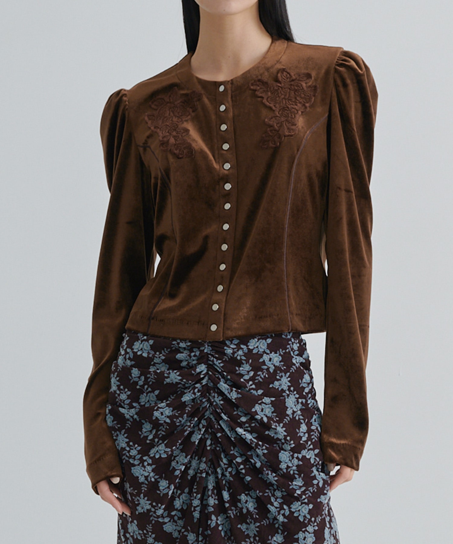 ROSE-EMBROIDERED VELOUR CARDIGAN