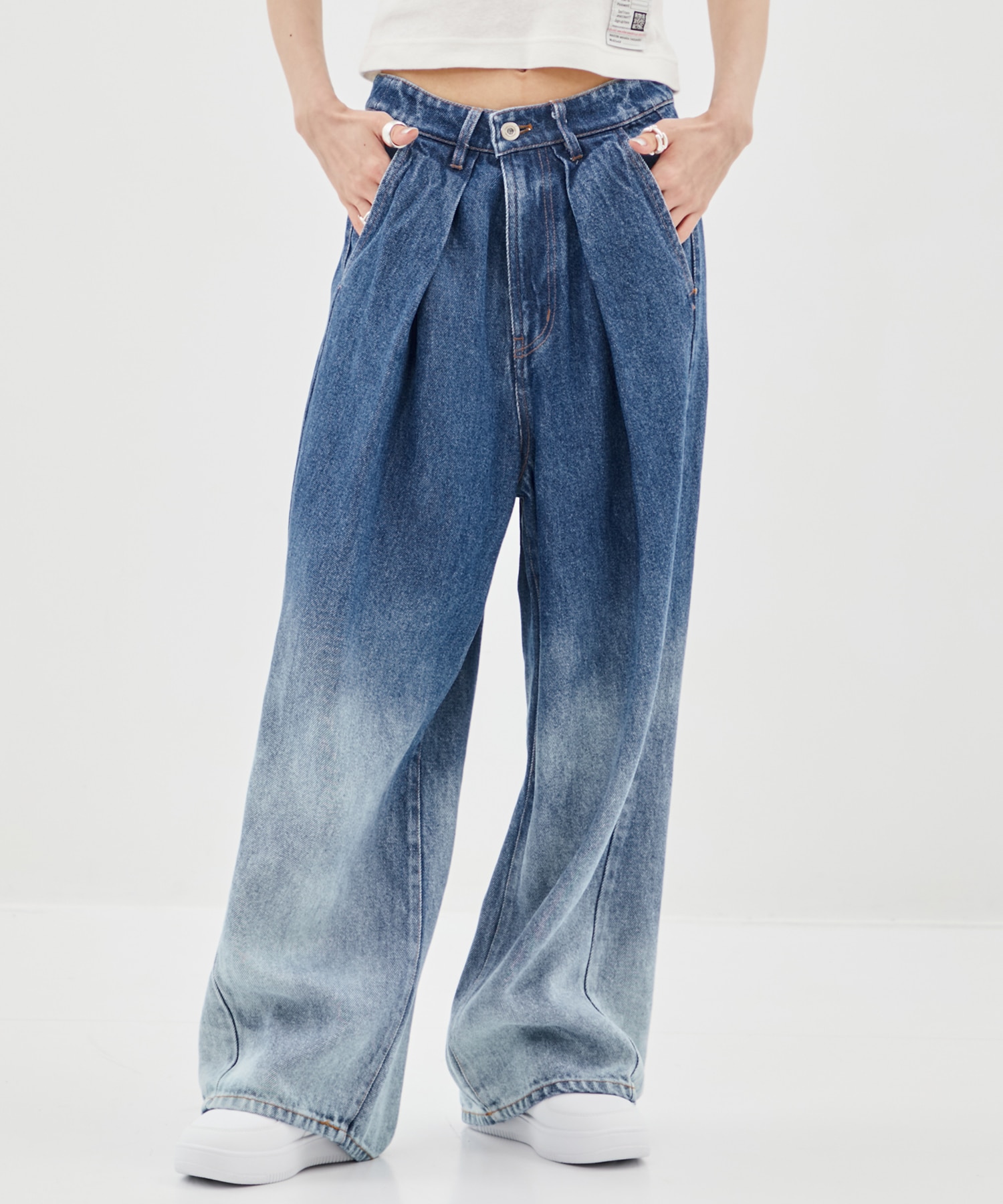 Gradation Jeans