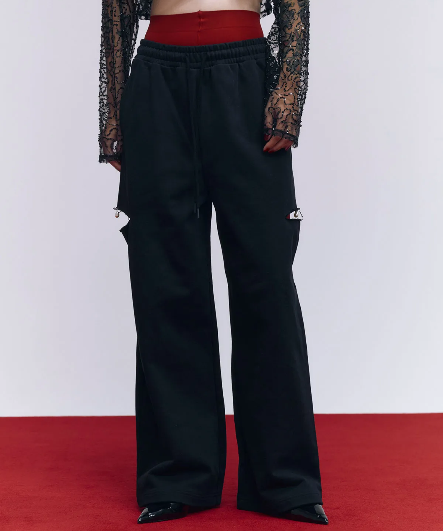 SLIT SWEAT PANTS with PEARL