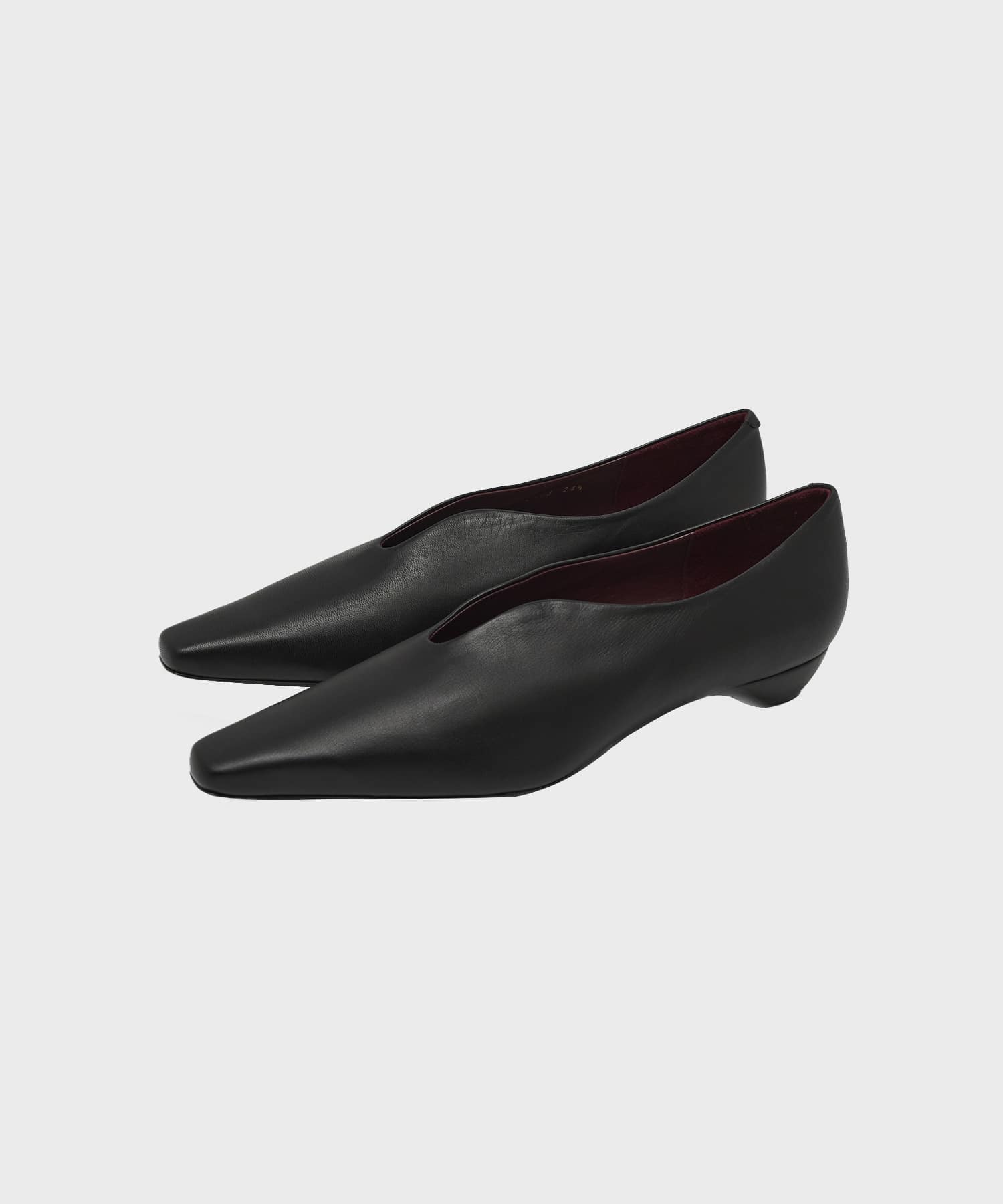 Curved Line Low Heel Pumps