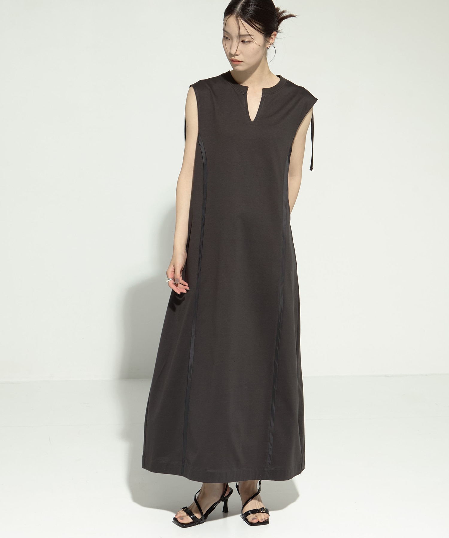 別注SIDE LINE DRESS