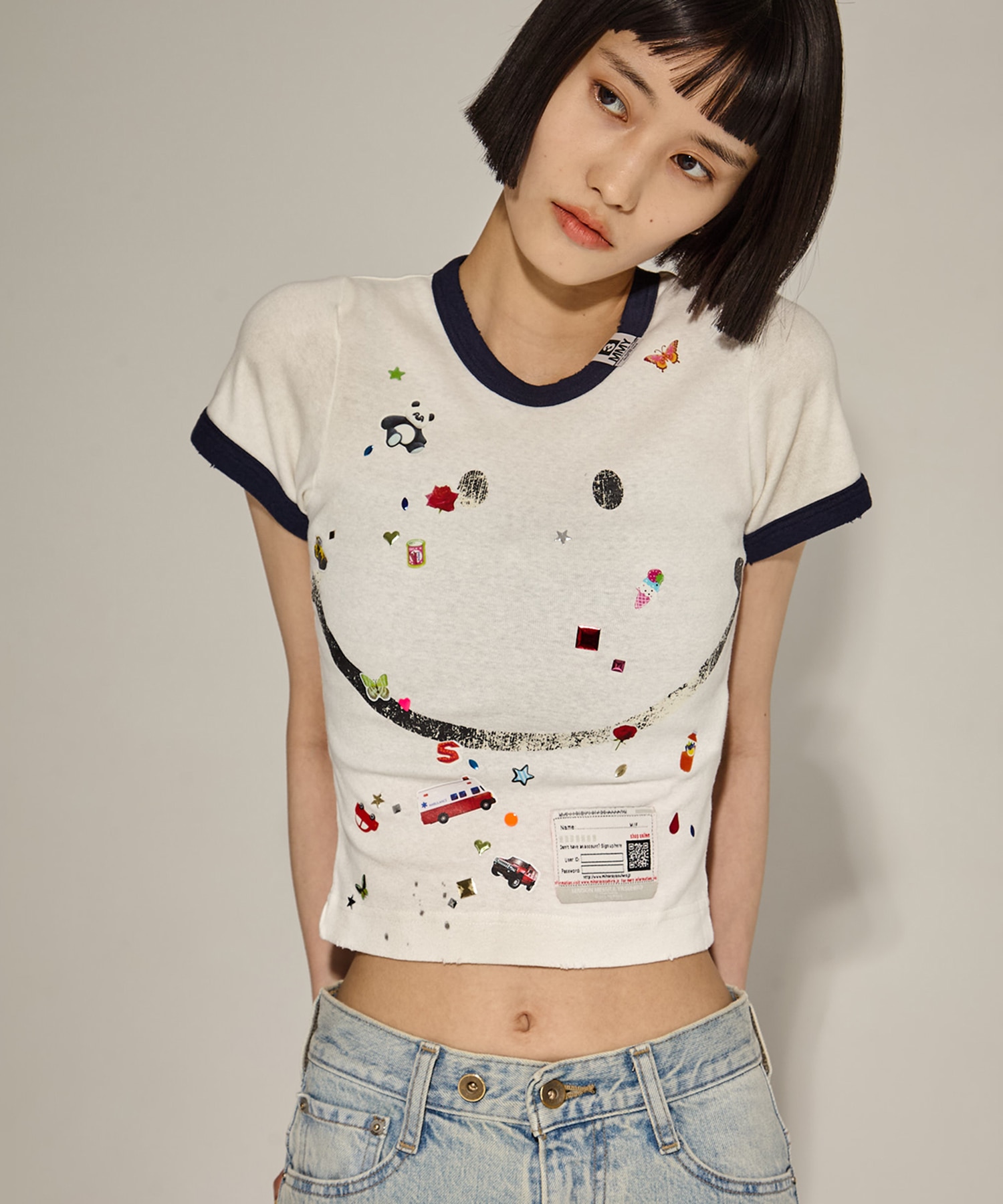 SMILY FACE PRINTED STICKER MINI TEE