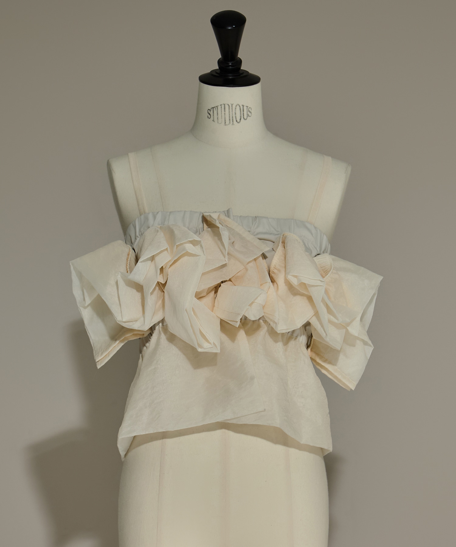 別注frower frill vest