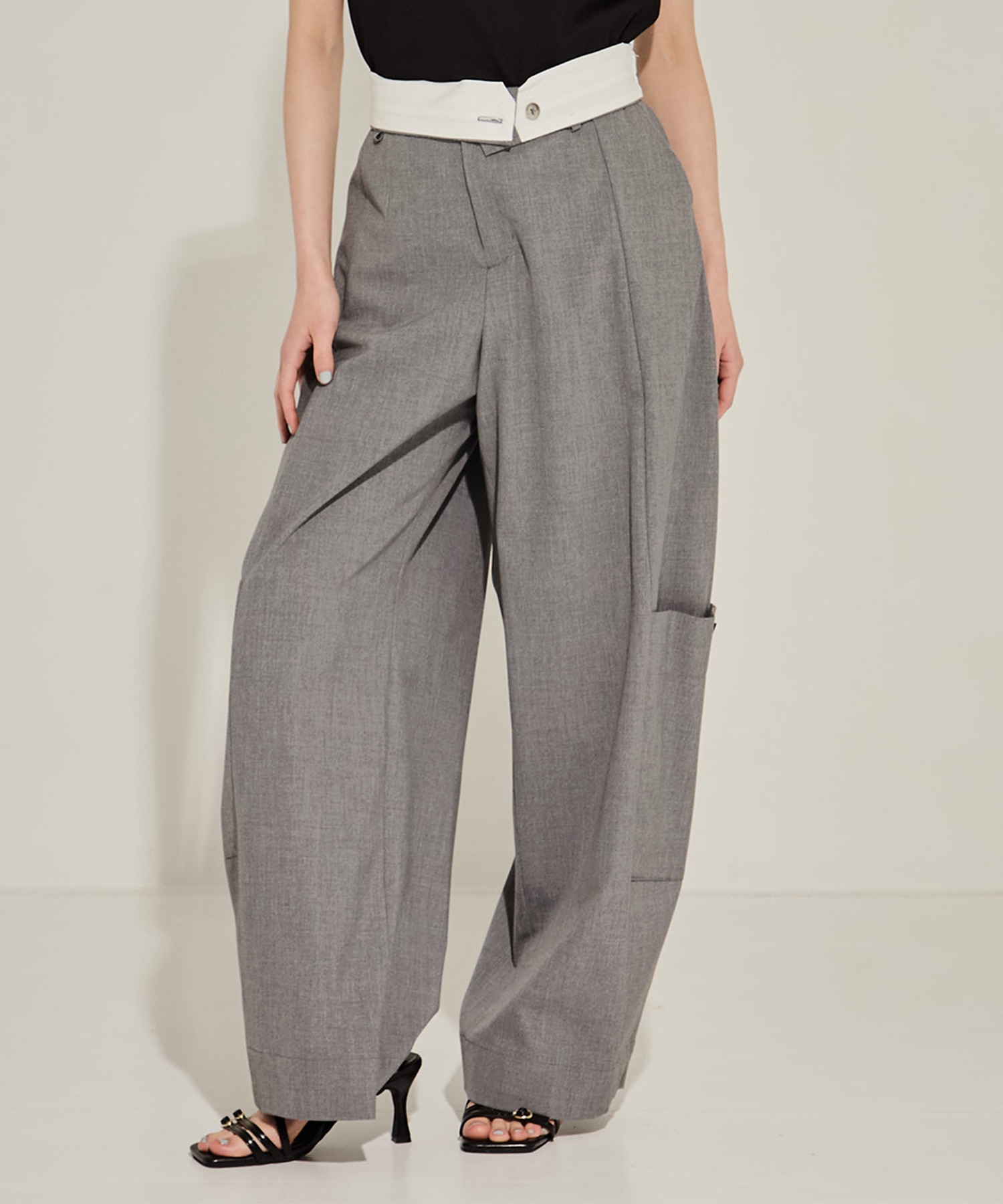 Barrel Leg Cargo Trousers