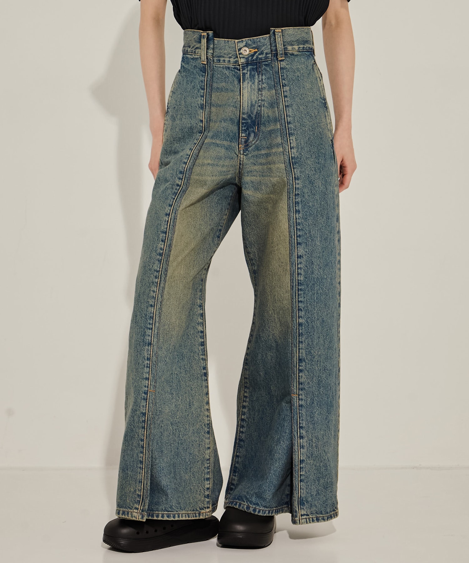 Side Folded Jeans