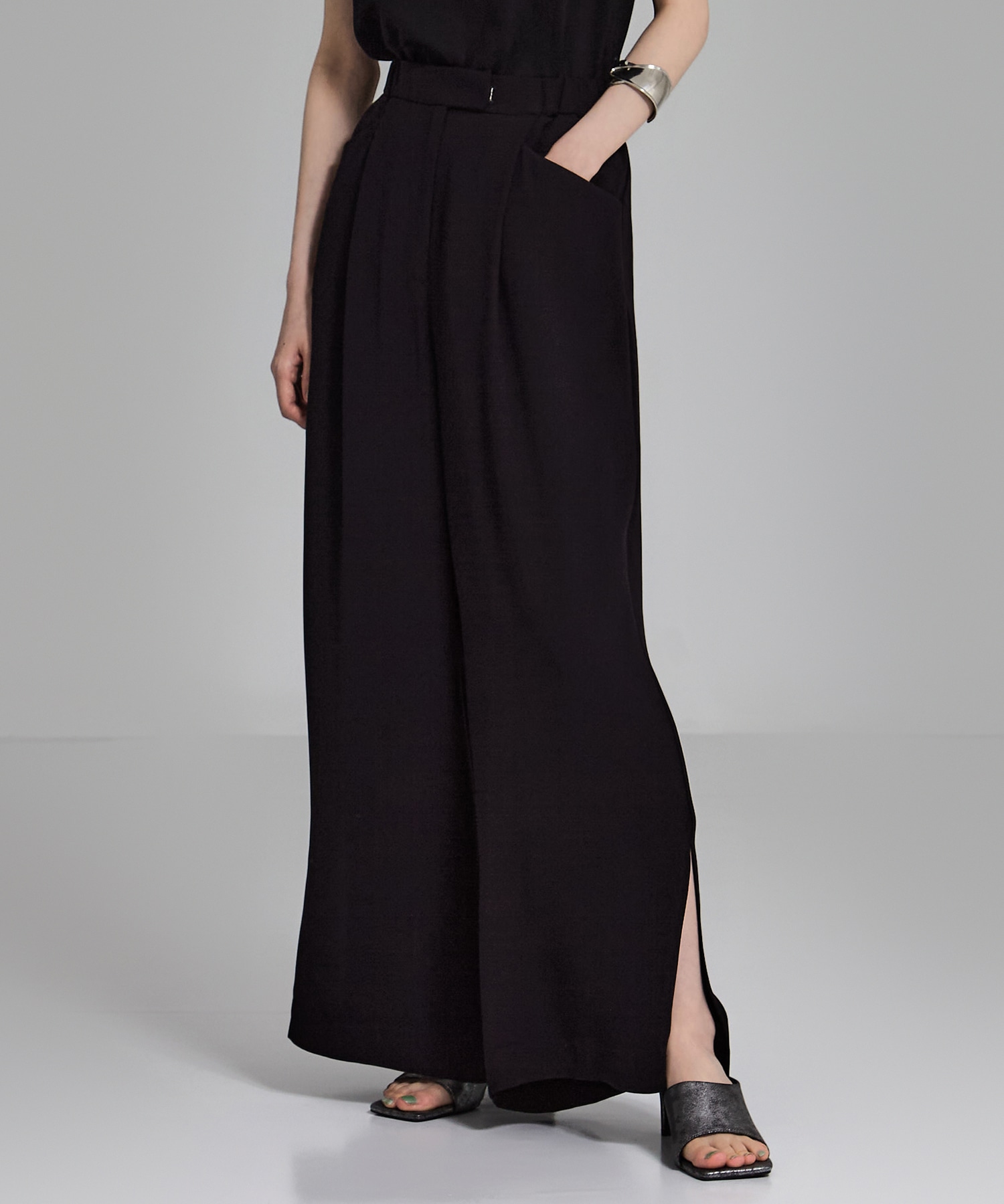 BACK SATIN SIDE SLIT PANTS