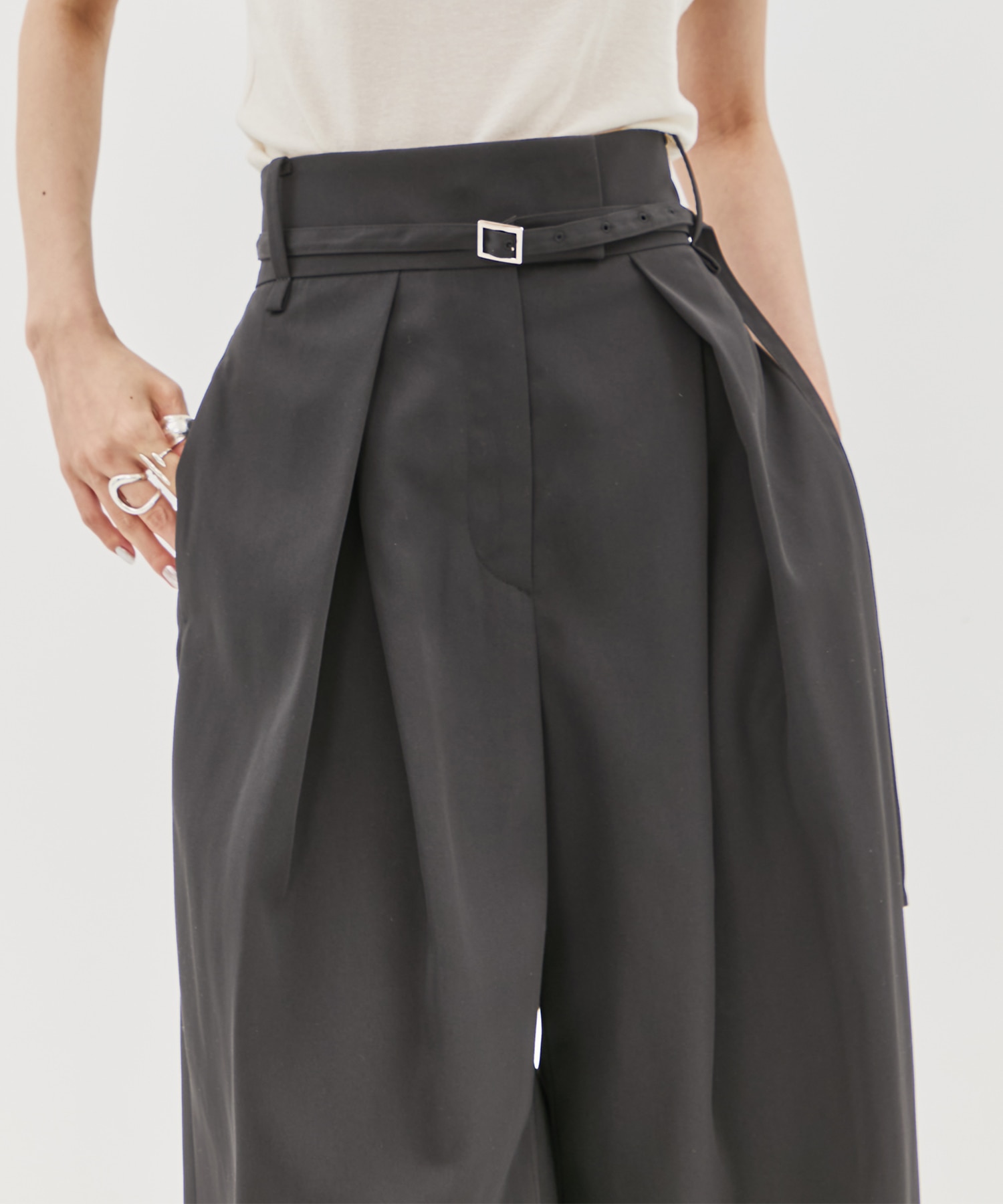 Back Asymmetry Chino Pants