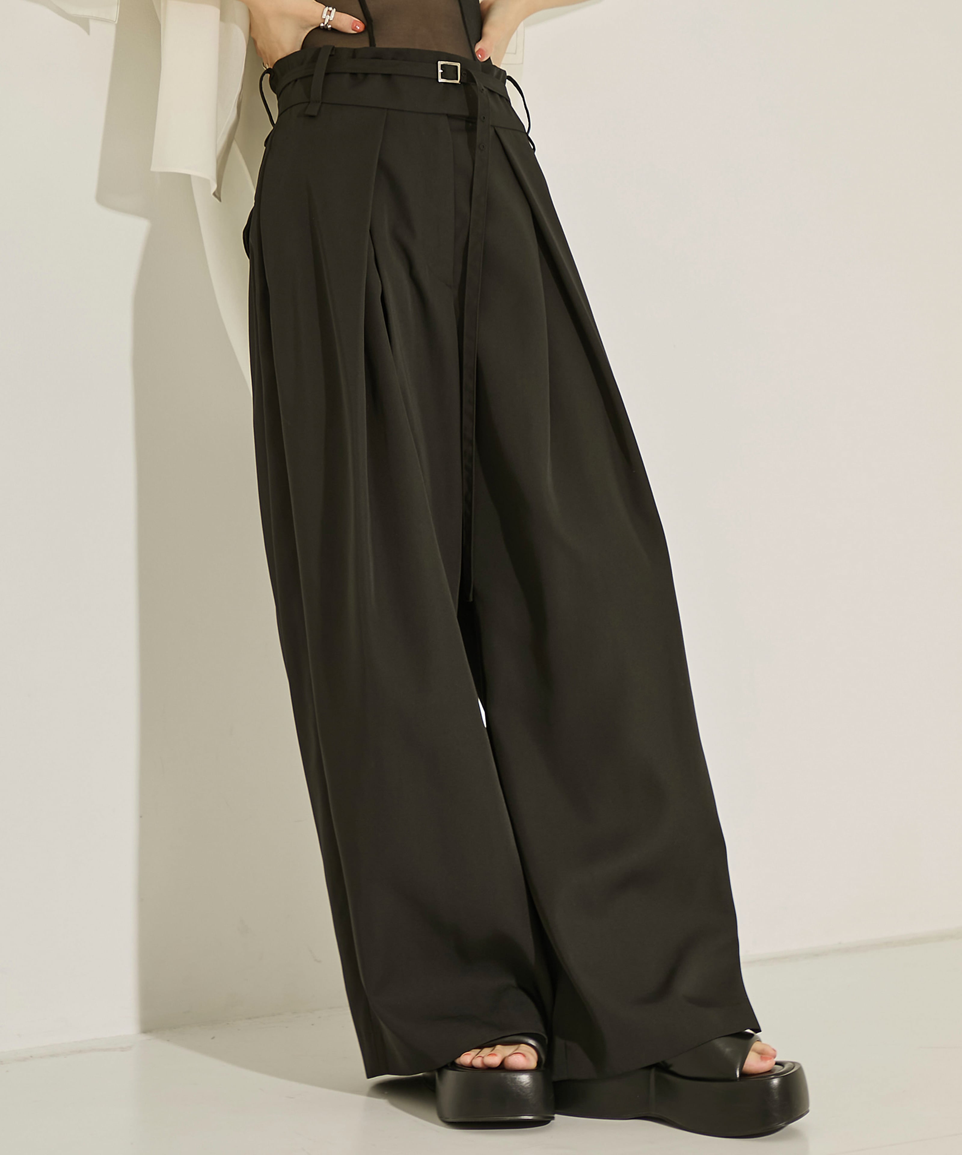 Back Asymmetry Chino Pants