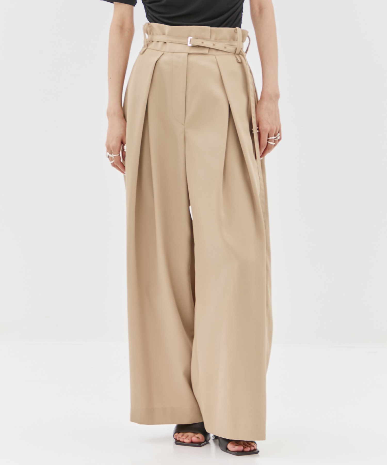 Back Asymmetry Chino Pants