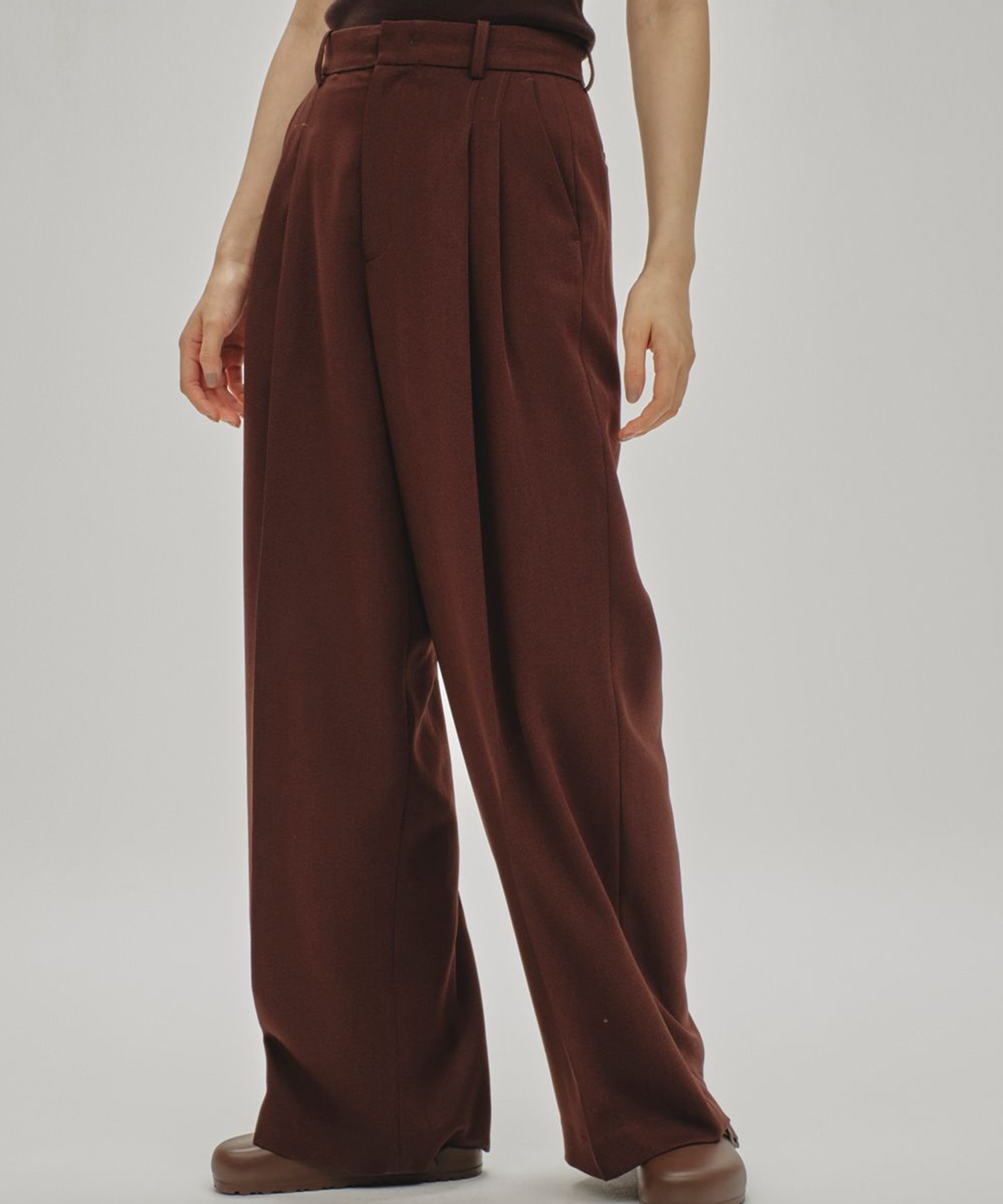 Tuck Wide Trousers