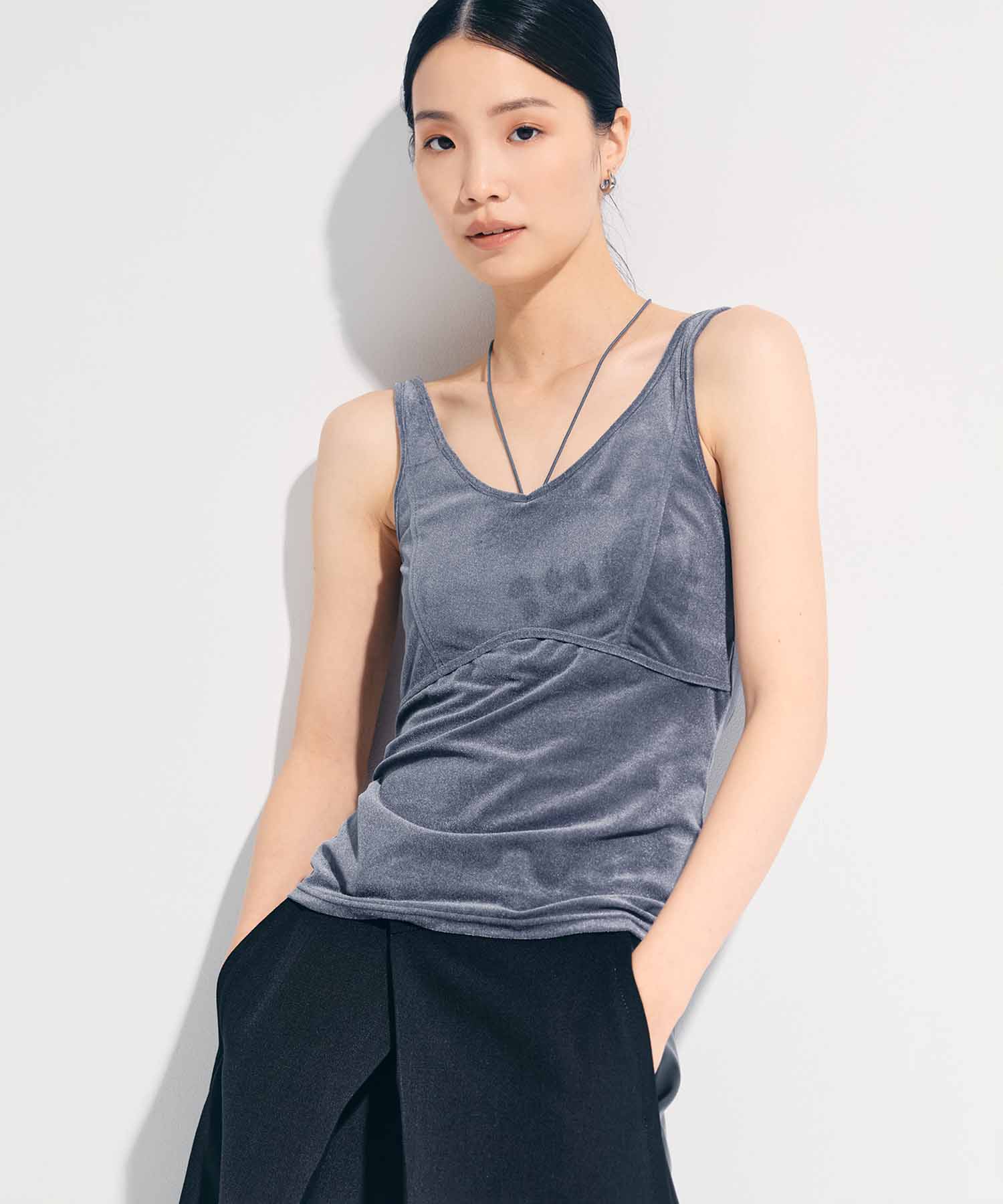 VELOUR CUPIN HALTER　NECK CAMISOLE