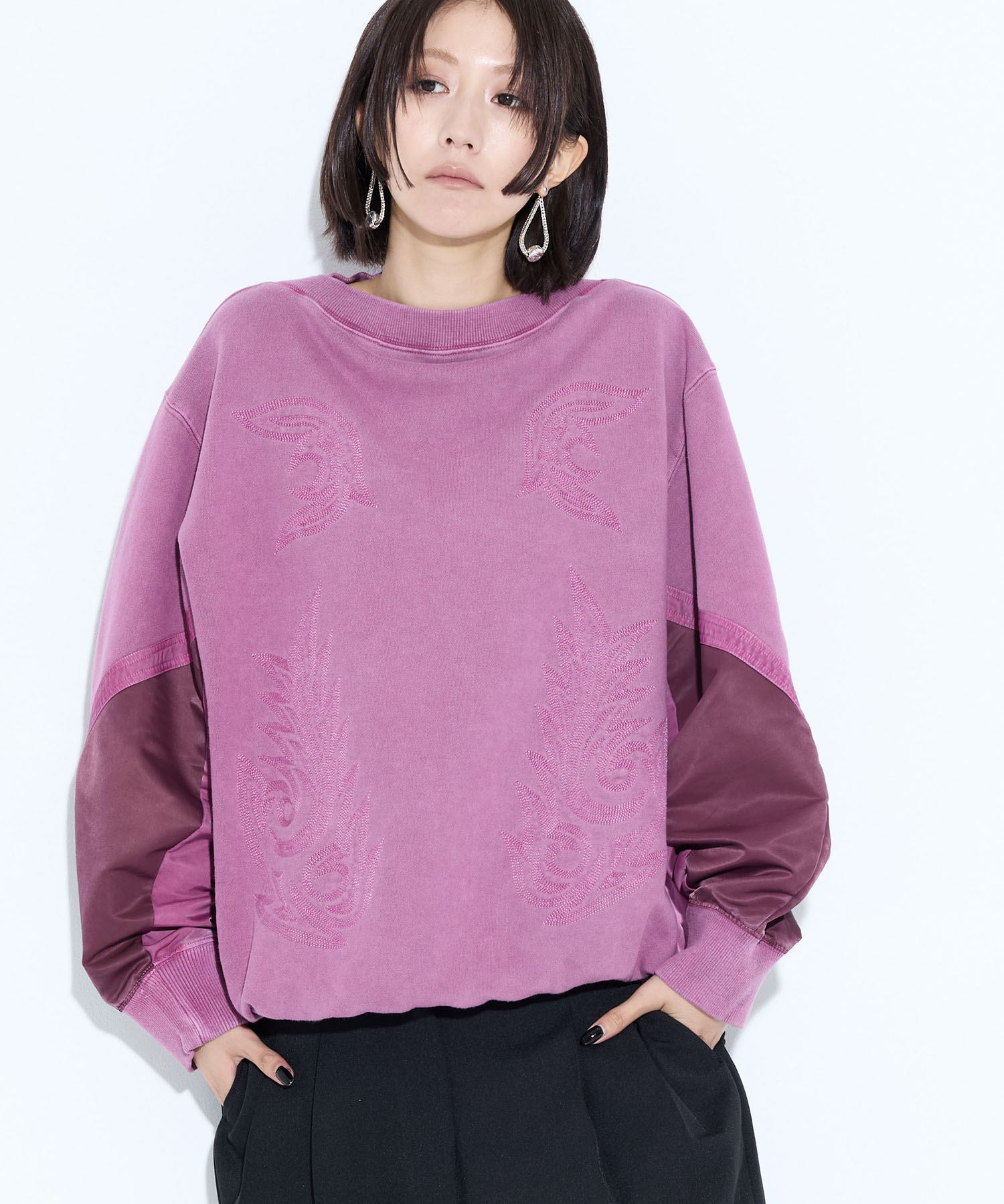 Embroidery sweatshirt